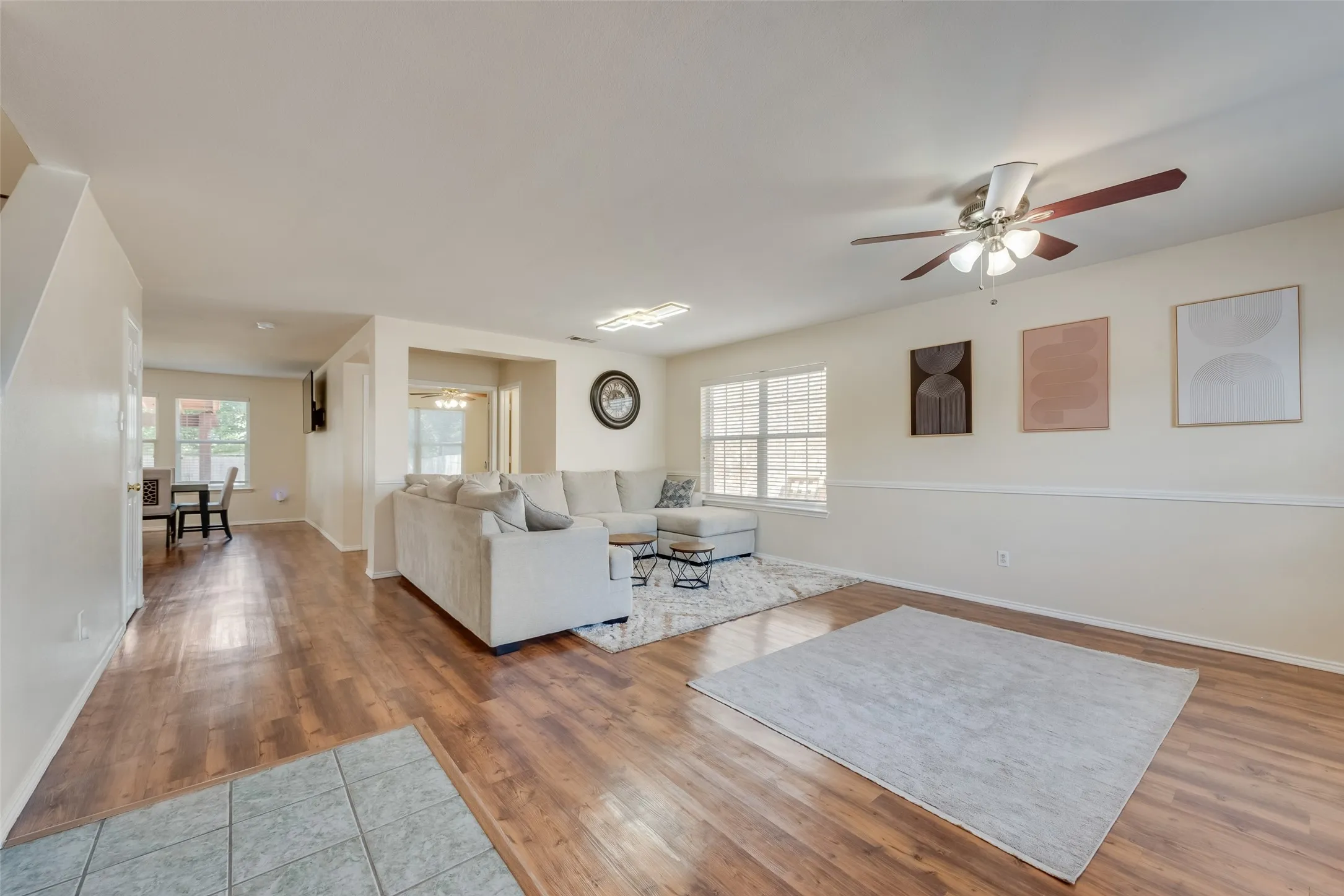 Single Family Residence For Sale in Tarrant County , 13529 Lost Spurs Road, Fort Worth, Texas 76262, 4 Bedroom, 3 Bathroom, 2 Garage spaces, 2,402 Sqft, built in 2001, mls#21386284, Real Estate Agent in Fort Worth, Homes For Sale in Tarrant county, Homes For Sale in Fort Worth, Realtor in Fort Worth Texas, Real Estate Brokerage Independent Realty Texas, Luminita Cordes Realtor