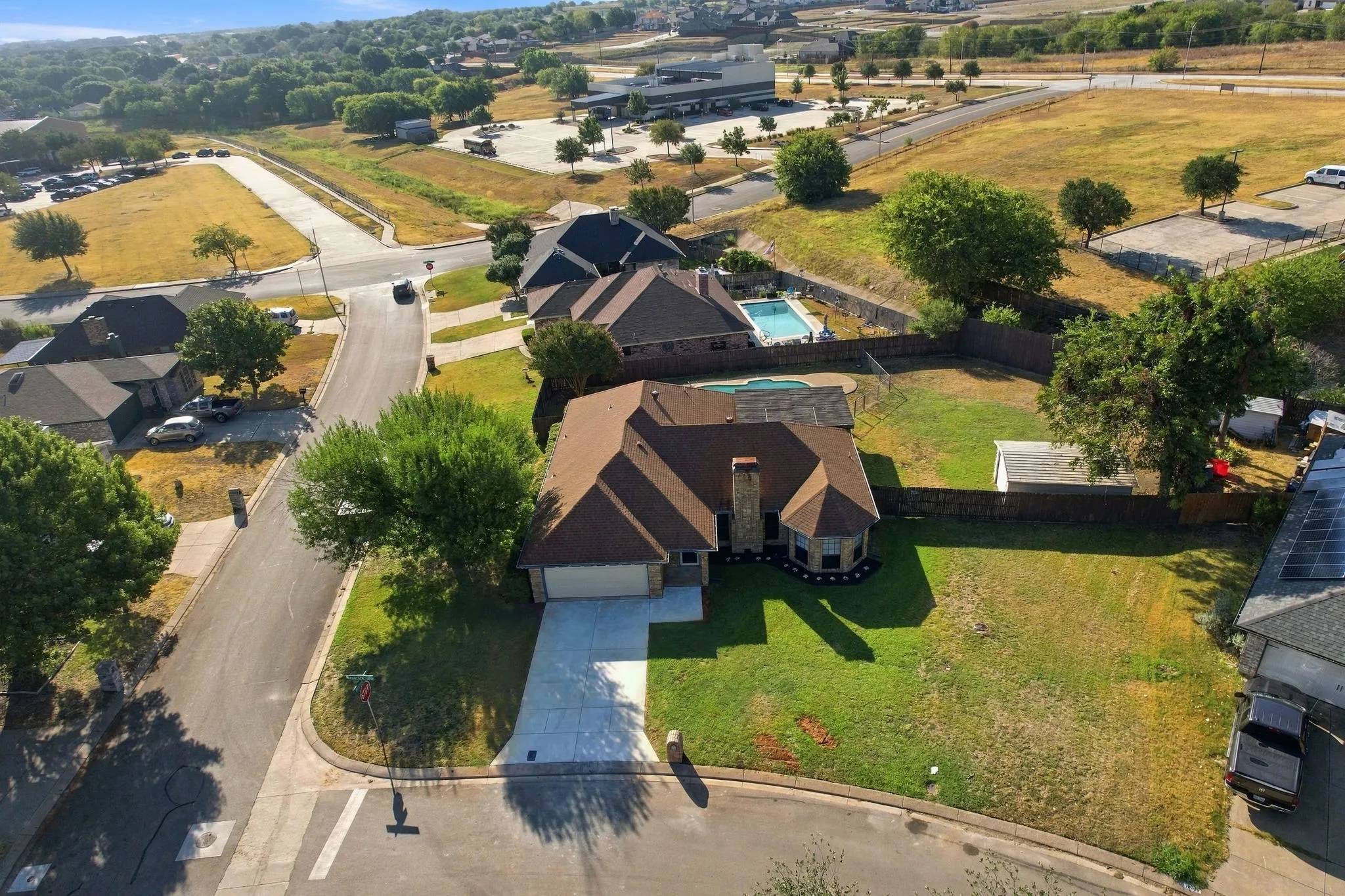 Single Family Residence For Sale in Tarrant County , 10201 Maverick Drive, Fort Worth, Texas 76108, 3 Bedroom, 2 Bathroom, 2 Garage spaces, 1,692 Sqft, built in 1987, mls#21386329, Real Estate Agent in Fort Worth, Homes For Sale in Tarrant county, Homes For Sale in Fort Worth, Realtor in Fort Worth Texas, Real Estate Brokerage Independent Realty Texas, Luminita Cordes Realtor