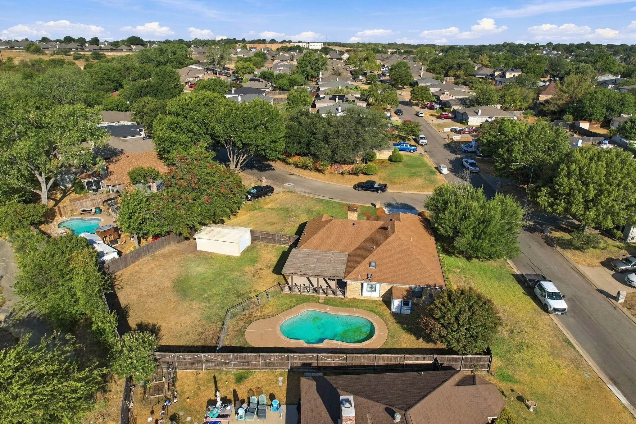 Single Family Residence For Sale in Tarrant County , 10201 Maverick Drive, Fort Worth, Texas 76108, 3 Bedroom, 2 Bathroom, 2 Garage spaces, 1,692 Sqft, built in 1987, mls#21386329, Real Estate Agent in Fort Worth, Homes For Sale in Tarrant county, Homes For Sale in Fort Worth, Realtor in Fort Worth Texas, Real Estate Brokerage Independent Realty Texas, Luminita Cordes Realtor