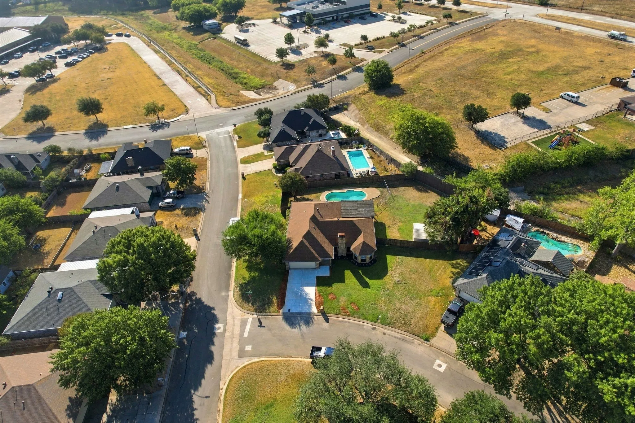 Single Family Residence For Sale in Tarrant County , 10201 Maverick Drive, Fort Worth, Texas 76108, 3 Bedroom, 2 Bathroom, 2 Garage spaces, 1,692 Sqft, built in 1987, mls#21386329, Real Estate Agent in Fort Worth, Homes For Sale in Tarrant county, Homes For Sale in Fort Worth, Realtor in Fort Worth Texas, Real Estate Brokerage Independent Realty Texas, Luminita Cordes Realtor