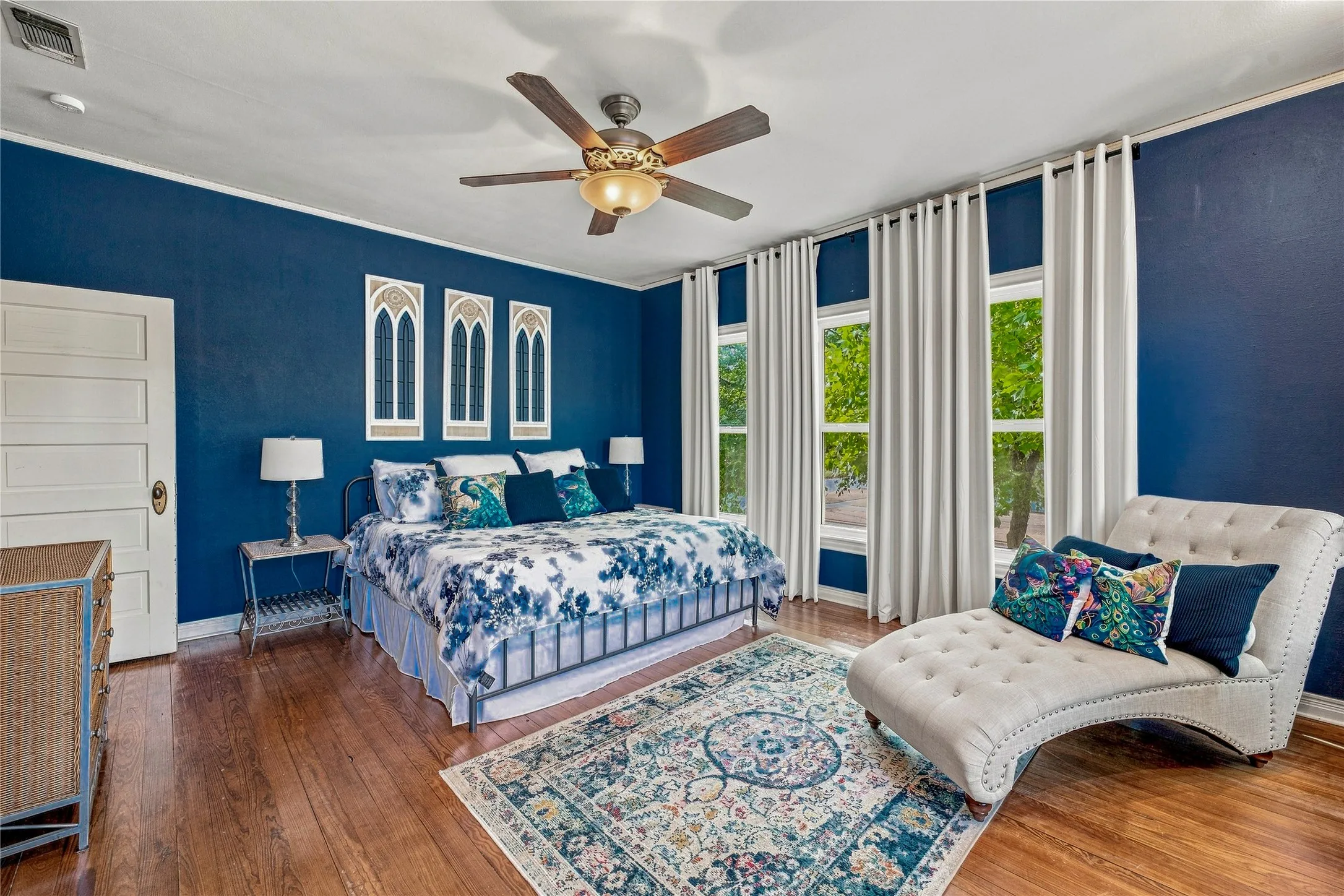 Single Family Residence For Sale in Young County , 730 Virginia Street, Graham, Texas 76450, 4 Bedroom, 3 Bathroom, Garage spaces, 4,148 Sqft, built in 1908, mls#21386138, Real Estate Agent in Graham, Homes For Sale in Young county, Homes For Sale in Graham, Realtor in Graham Texas, Real Estate Brokerage Independent Realty Texas, Luminita Cordes Realtor