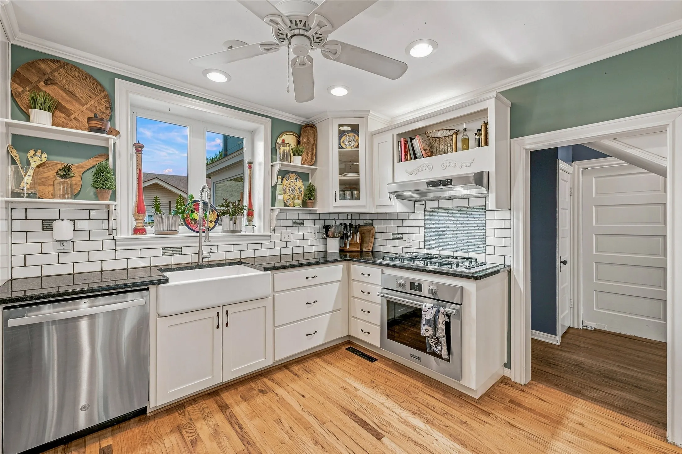 Single Family Residence For Sale in Young County , 730 Virginia Street, Graham, Texas 76450, 4 Bedroom, 3 Bathroom, Garage spaces, 4,148 Sqft, built in 1908, mls#21386138, Real Estate Agent in Graham, Homes For Sale in Young county, Homes For Sale in Graham, Realtor in Graham Texas, Real Estate Brokerage Independent Realty Texas, Luminita Cordes Realtor