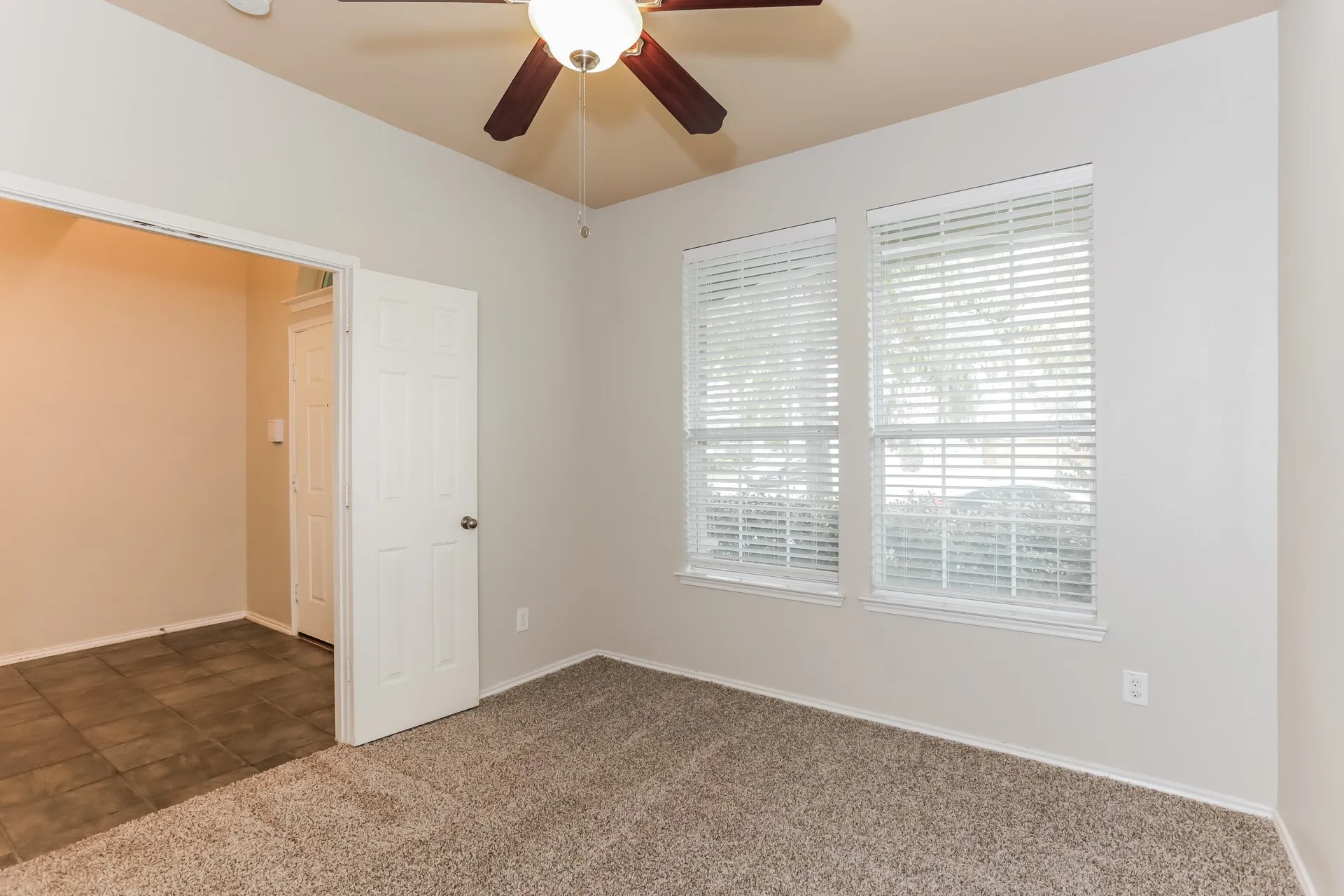 Single Family Residence For Rent in Tarrant County , 7439 Gallo, Grand Prairie, Texas 75054, 4 Bedroom, 3 Bathroom, 2 Garage spaces, 2,772 Sqft, built in 2007, mls#21386335, Real Estate Agent in Grand Prairie, Homes For Rent in Tarrant county, Homes For Rent in Grand Prairie, Realtor in Grand Prairie Texas, Real Estate Brokerage Independent Realty Texas, Luminita Cordes Realtor