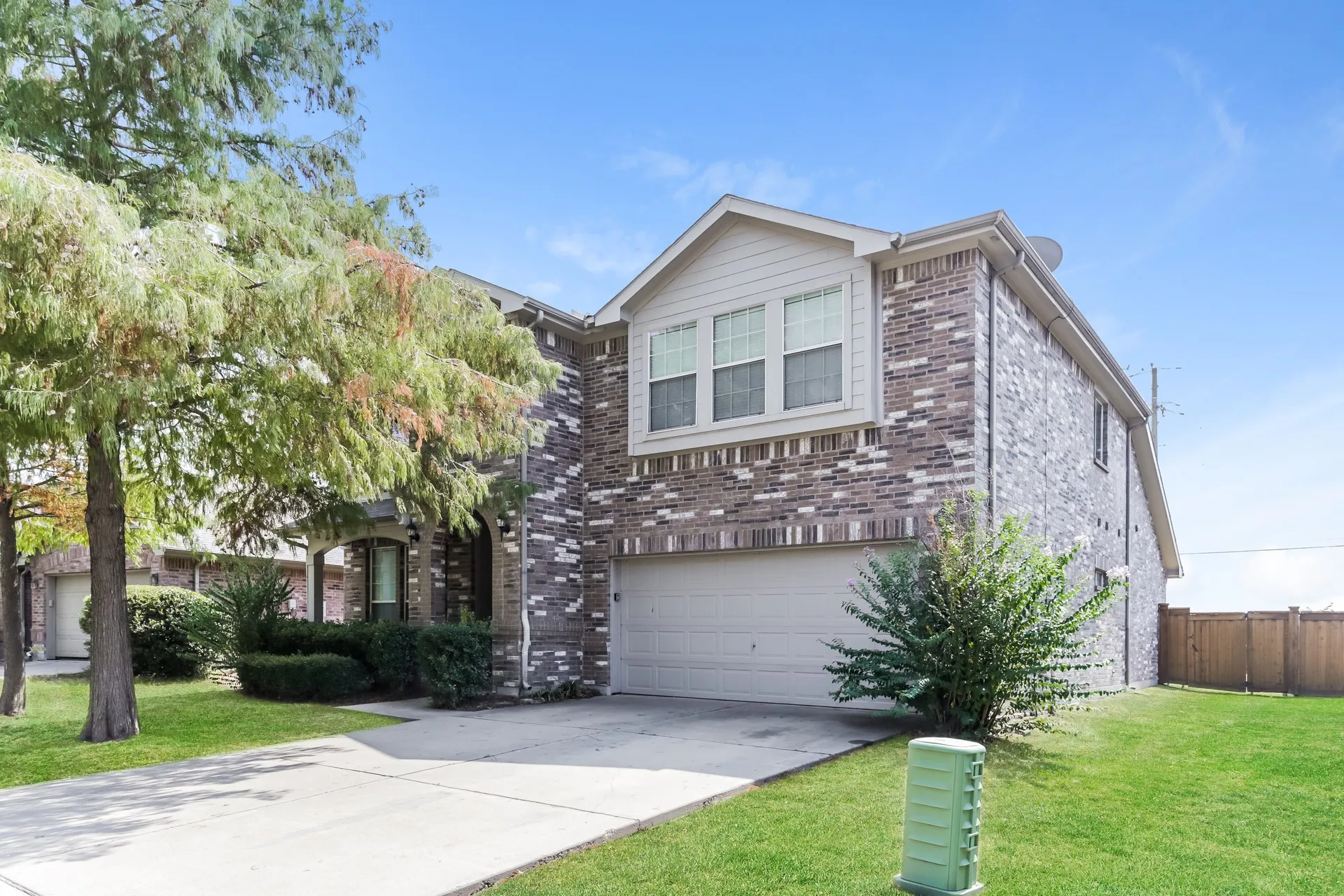 Single Family Residence For Rent in Tarrant County , 7439 Gallo, Grand Prairie, Texas 75054, 4 Bedroom, 3 Bathroom, 2 Garage spaces, 2,772 Sqft, built in 2007, mls#21386335, Real Estate Agent in Grand Prairie, Homes For Rent in Tarrant county, Homes For Rent in Grand Prairie, Realtor in Grand Prairie Texas, Real Estate Brokerage Independent Realty Texas, Luminita Cordes Realtor