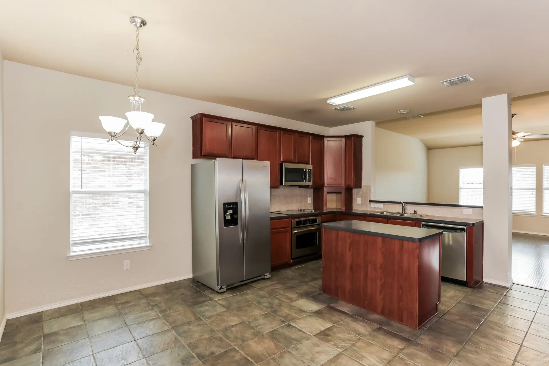 Single Family Residence For Rent in Tarrant County , 7439 Gallo, Grand Prairie, Texas 75054, 4 Bedroom, 3 Bathroom, 2 Garage spaces, 2,772 Sqft, built in 2007, mls#21386335, Real Estate Agent in Grand Prairie, Homes For Rent in Tarrant county, Homes For Rent in Grand Prairie, Realtor in Grand Prairie Texas, Real Estate Brokerage Independent Realty Texas, Luminita Cordes Realtor