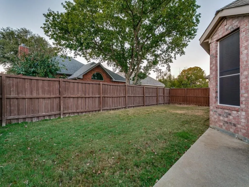 Single Family Residence For Sale in Denton County , 2225 Starleaf Place, Flower Mound, Texas 75022, 4 Bedroom, 3 Bathroom, 2 Garage spaces, 1,787 Sqft, built in 1996, mls#21386326, Real Estate Agent in Flower Mound, Homes For Sale in Denton county, Homes For Sale in Flower Mound, Realtor in Flower Mound Texas, Real Estate Brokerage Independent Realty Texas, Luminita Cordes Realtor