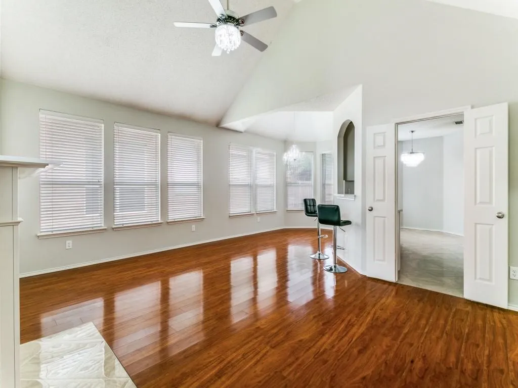Single Family Residence For Sale in Denton County , 2225 Starleaf Place, Flower Mound, Texas 75022, 4 Bedroom, 3 Bathroom, 2 Garage spaces, 1,787 Sqft, built in 1996, mls#21386326, Real Estate Agent in Flower Mound, Homes For Sale in Denton county, Homes For Sale in Flower Mound, Realtor in Flower Mound Texas, Real Estate Brokerage Independent Realty Texas, Luminita Cordes Realtor