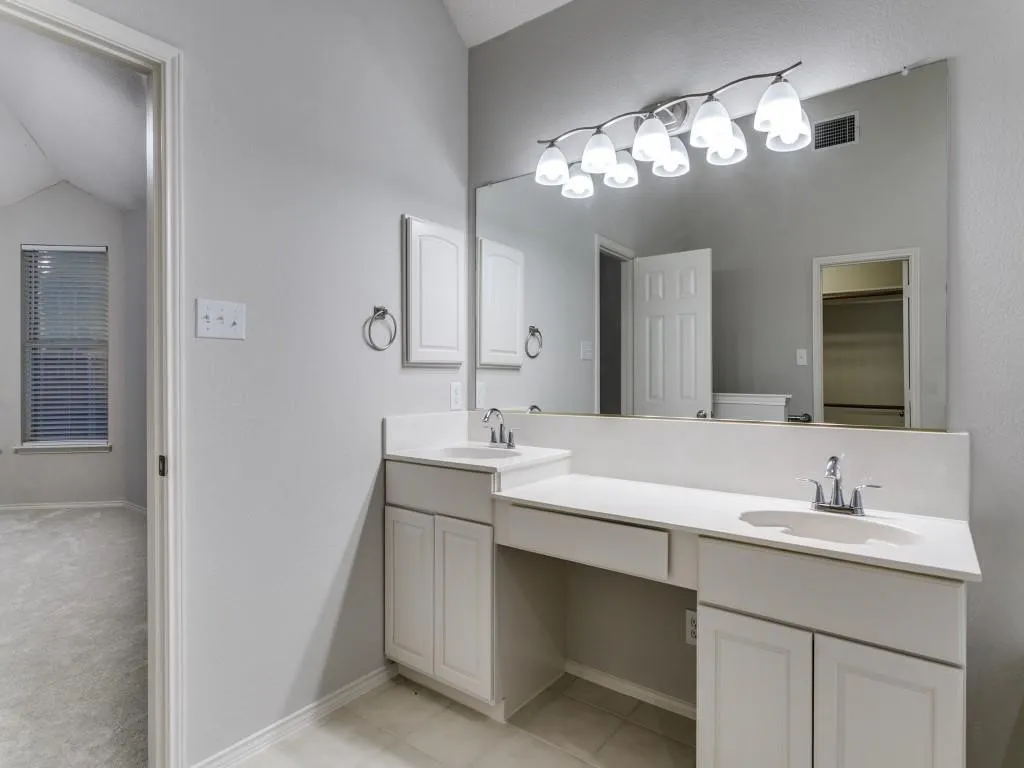 Single Family Residence For Sale in Denton County , 2225 Starleaf Place, Flower Mound, Texas 75022, 4 Bedroom, 3 Bathroom, 2 Garage spaces, 1,787 Sqft, built in 1996, mls#21386326, Real Estate Agent in Flower Mound, Homes For Sale in Denton county, Homes For Sale in Flower Mound, Realtor in Flower Mound Texas, Real Estate Brokerage Independent Realty Texas, Luminita Cordes Realtor