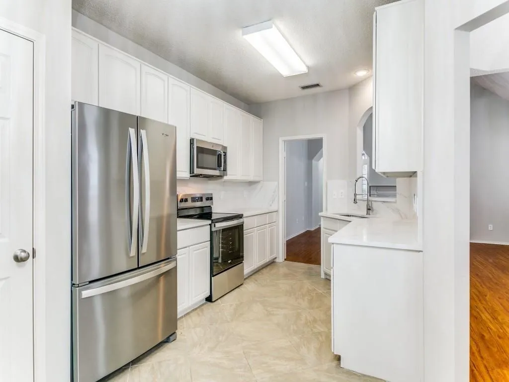 French door refrigerator included with the home!