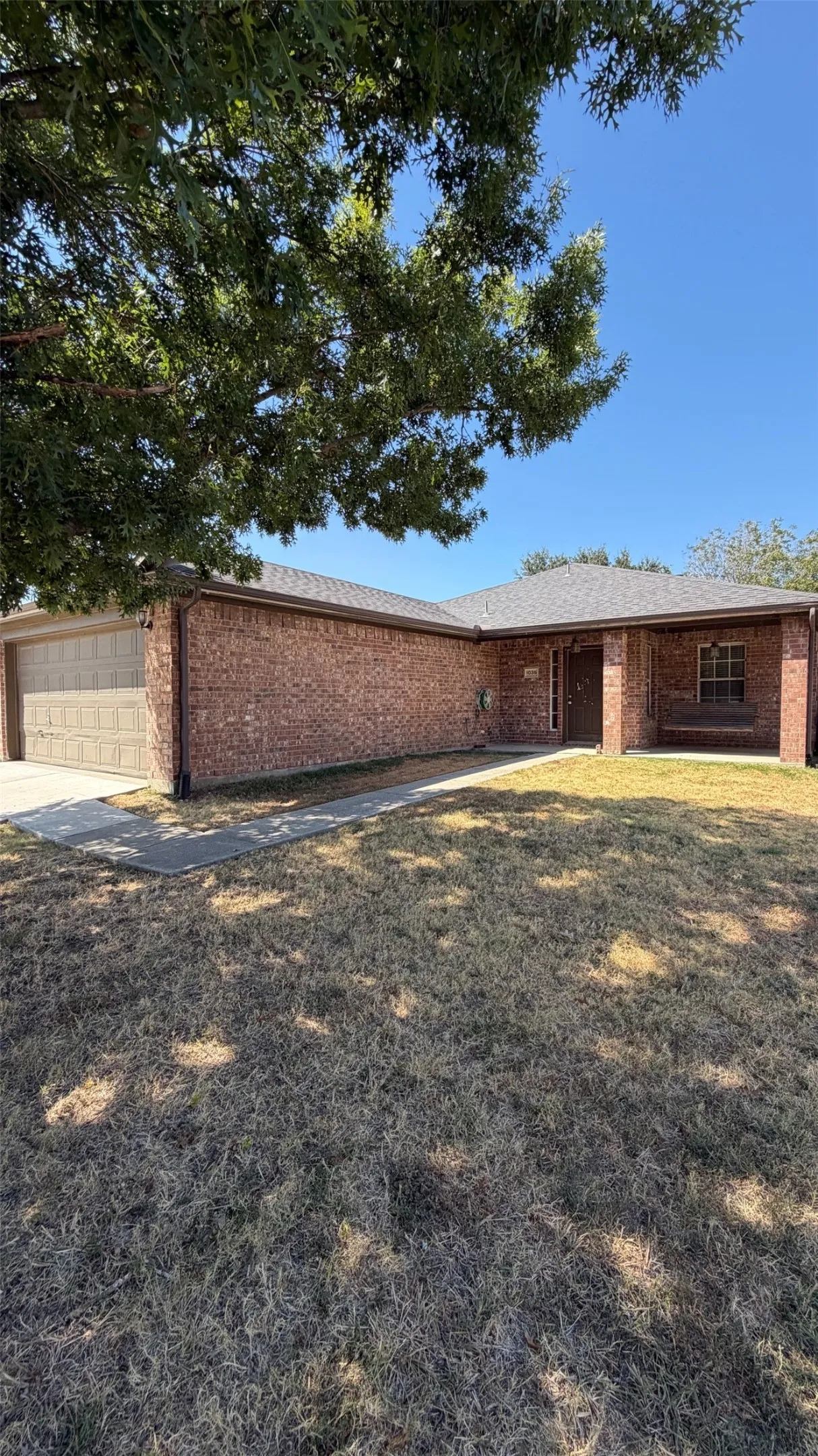 Single Family Residence For Rent in Denton County , 1035 Port Isabel Drive, Little Elm, Texas 75068, 3 Bedroom, 2 Bathroom, 2 Garage spaces, 1,560 Sqft, built in 2001, mls#21386264, Real Estate Agent in Little Elm, Homes For Rent in Denton county, Homes For Rent in Little Elm, Realtor in Little Elm Texas, Real Estate Brokerage Independent Realty Texas, Luminita Cordes Realtor
