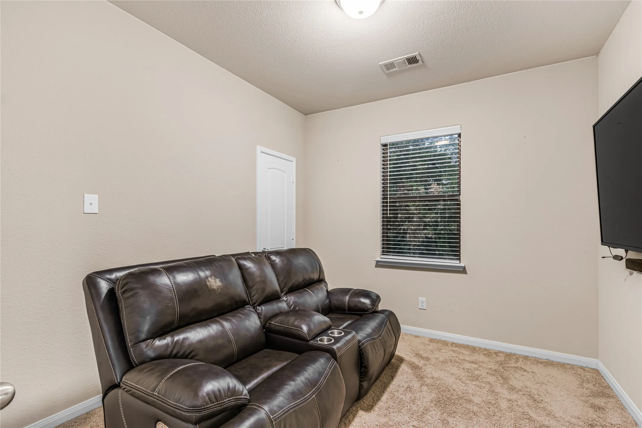 Single Family Residence For Rent in Collin County , 1401 Park Trails Boulevard, Princeton, Texas 75407, 3 Bedroom, 2 Bathroom, 2 Garage spaces, 1,658 Sqft, built in 2019, mls#21382868, Real Estate Agent in Princeton, Homes For Rent in Collin county, Homes For Rent in Princeton, Realtor in Princeton Texas, Real Estate Brokerage Independent Realty Texas, Luminita Cordes Realtor