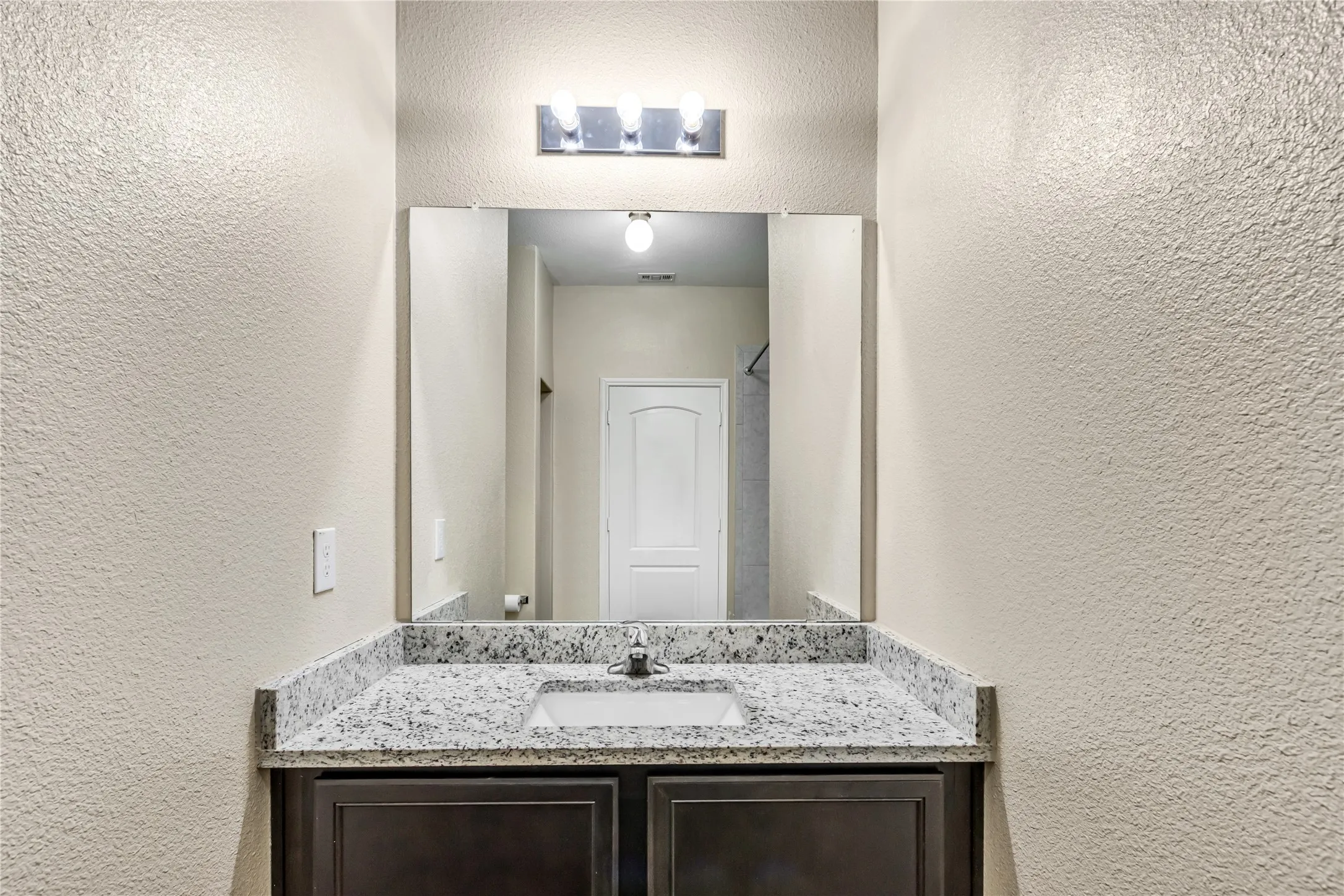 Single Family Residence For Rent in Collin County , 1401 Park Trails Boulevard, Princeton, Texas 75407, 3 Bedroom, 2 Bathroom, 2 Garage spaces, 1,658 Sqft, built in 2019, mls#21382868, Real Estate Agent in Princeton, Homes For Rent in Collin county, Homes For Rent in Princeton, Realtor in Princeton Texas, Real Estate Brokerage Independent Realty Texas, Luminita Cordes Realtor