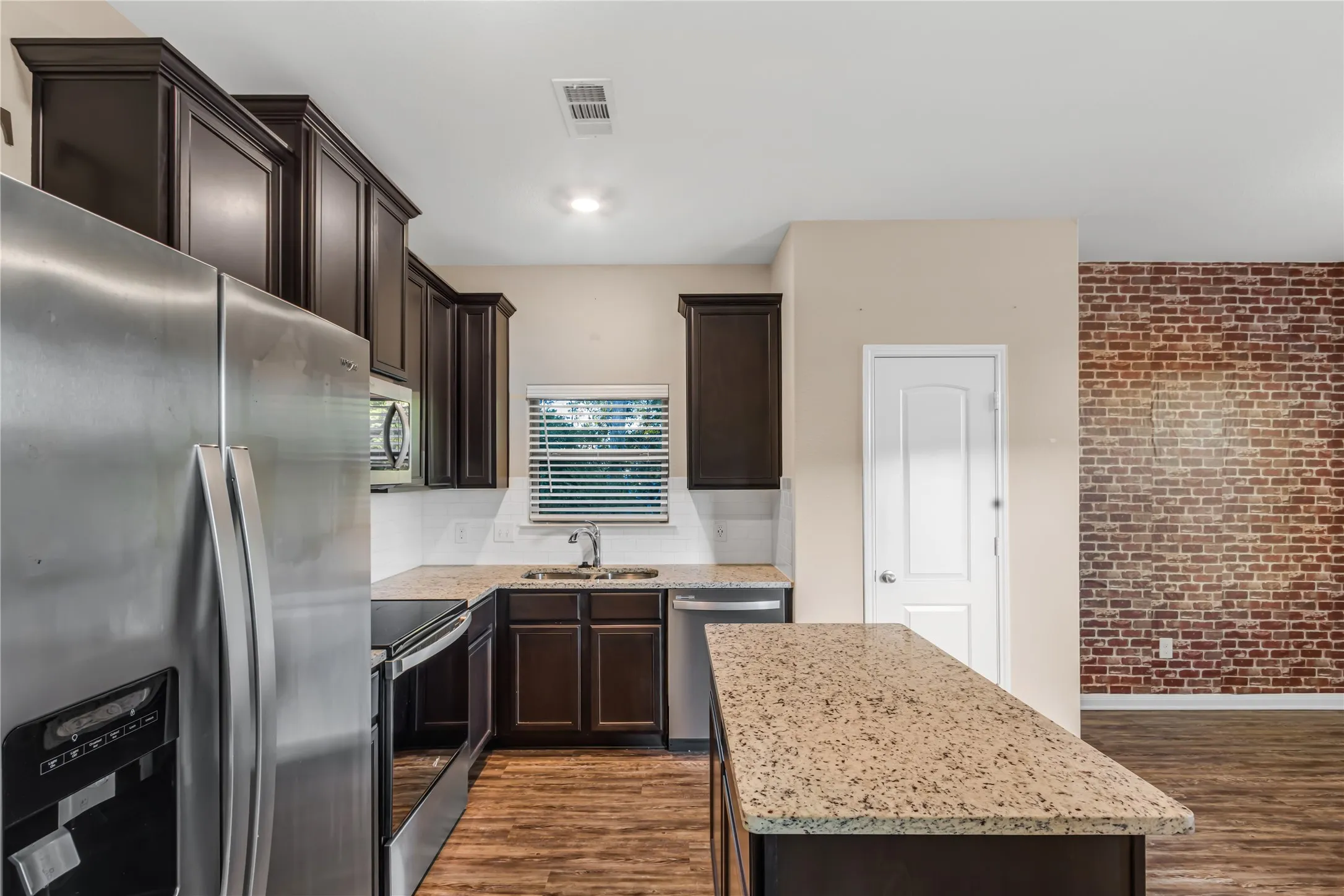 Single Family Residence For Rent in Collin County , 1401 Park Trails Boulevard, Princeton, Texas 75407, 3 Bedroom, 2 Bathroom, 2 Garage spaces, 1,658 Sqft, built in 2019, mls#21382868, Real Estate Agent in Princeton, Homes For Rent in Collin county, Homes For Rent in Princeton, Realtor in Princeton Texas, Real Estate Brokerage Independent Realty Texas, Luminita Cordes Realtor