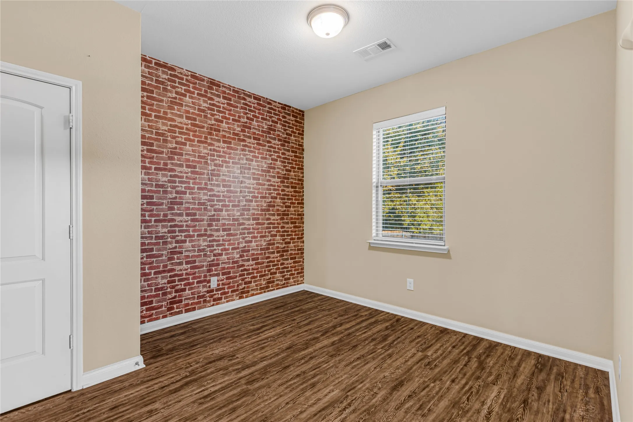 Single Family Residence For Rent in Collin County , 1401 Park Trails Boulevard, Princeton, Texas 75407, 3 Bedroom, 2 Bathroom, 2 Garage spaces, 1,658 Sqft, built in 2019, mls#21382868, Real Estate Agent in Princeton, Homes For Rent in Collin county, Homes For Rent in Princeton, Realtor in Princeton Texas, Real Estate Brokerage Independent Realty Texas, Luminita Cordes Realtor