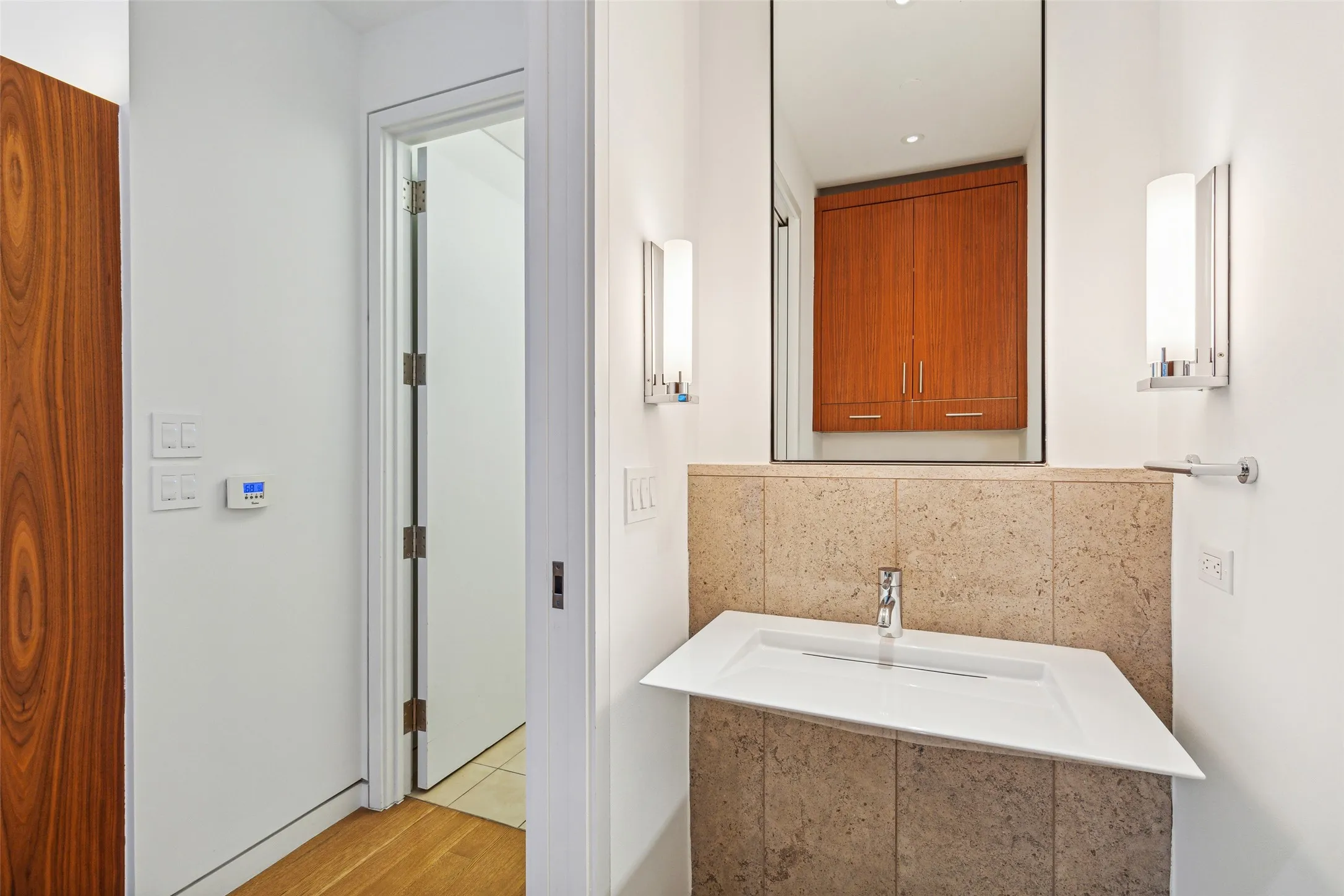 Condominium For Rent in Dallas County , 1918 Olive Street 2703, Dallas, Texas 75201, 1 Bedroom, 2 Bathroom, 2 Garage spaces, 1,867 Sqft, built in 2013, mls#21386321, Real Estate Agent in Dallas, Homes For Rent in Dallas county, Homes For Rent in Dallas, Realtor in Dallas Texas, Real Estate Brokerage Independent Realty Texas, Luminita Cordes Realtor