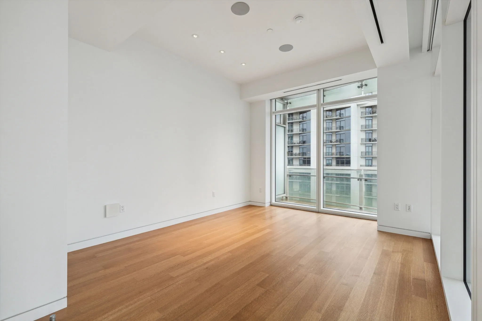 Condominium For Rent in Dallas County , 1918 Olive Street 2703, Dallas, Texas 75201, 1 Bedroom, 2 Bathroom, 2 Garage spaces, 1,867 Sqft, built in 2013, mls#21386321, Real Estate Agent in Dallas, Homes For Rent in Dallas county, Homes For Rent in Dallas, Realtor in Dallas Texas, Real Estate Brokerage Independent Realty Texas, Luminita Cordes Realtor