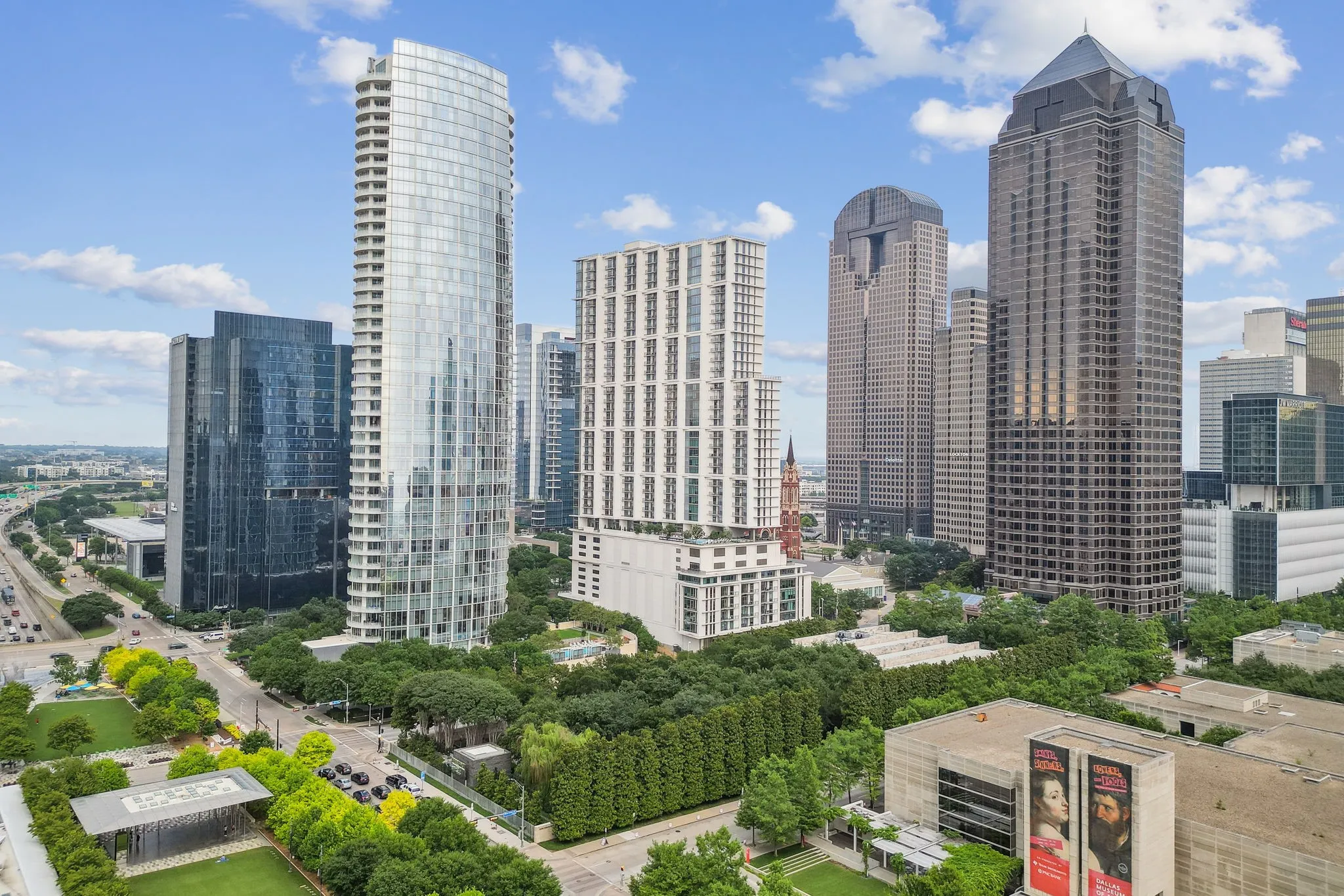 Condominium For Rent in Dallas County , 1918 Olive Street 2703, Dallas, Texas 75201, 1 Bedroom, 2 Bathroom, 2 Garage spaces, 1,867 Sqft, built in 2013, mls#21386321, Real Estate Agent in Dallas, Homes For Rent in Dallas county, Homes For Rent in Dallas, Realtor in Dallas Texas, Real Estate Brokerage Independent Realty Texas, Luminita Cordes Realtor