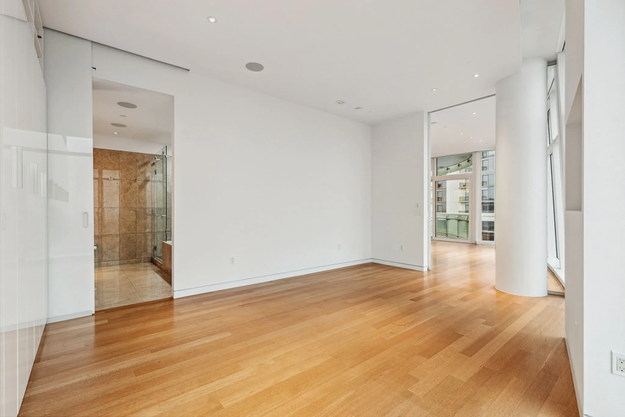 Condominium For Rent in Dallas County , 1918 Olive Street 2703, Dallas, Texas 75201, 1 Bedroom, 2 Bathroom, 2 Garage spaces, 1,867 Sqft, built in 2013, mls#21386321, Real Estate Agent in Dallas, Homes For Rent in Dallas county, Homes For Rent in Dallas, Realtor in Dallas Texas, Real Estate Brokerage Independent Realty Texas, Luminita Cordes Realtor
