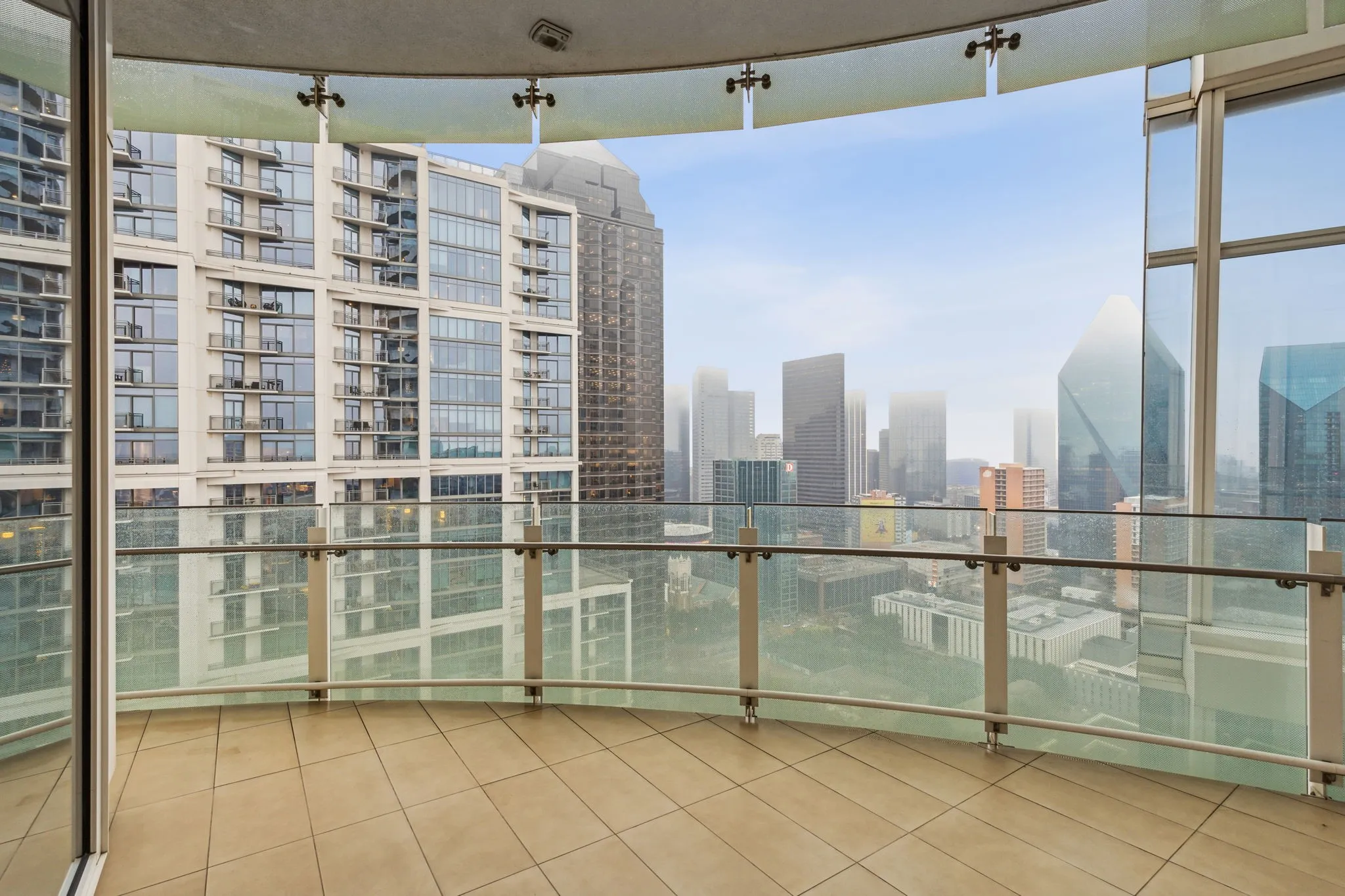 Condominium For Rent in Dallas County , 1918 Olive Street 2703, Dallas, Texas 75201, 1 Bedroom, 2 Bathroom, 2 Garage spaces, 1,867 Sqft, built in 2013, mls#21386321, Real Estate Agent in Dallas, Homes For Rent in Dallas county, Homes For Rent in Dallas, Realtor in Dallas Texas, Real Estate Brokerage Independent Realty Texas, Luminita Cordes Realtor