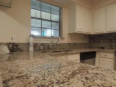 Condominium For Sale in Collin County , 3140 Devonshire Drive 237, Plano, Texas 75075, 1 Bedroom, 1 Bathroom, Garage spaces, 746 Sqft, built in 1983, mls#21386352, Real Estate Agent in Plano, Homes For Sale in Collin county, Homes For Sale in Plano, Realtor in Plano Texas, Real Estate Brokerage Independent Realty Texas, Luminita Cordes Realtor