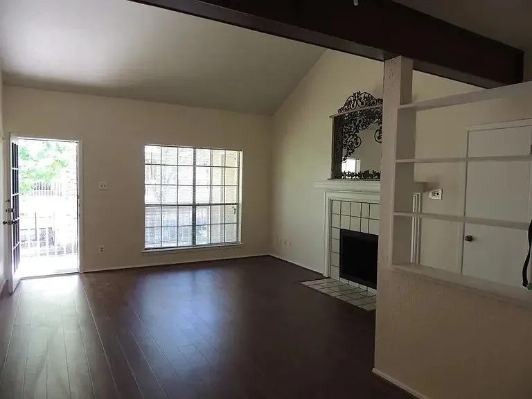 Condominium For Sale in Collin County , 3140 Devonshire Drive 237, Plano, Texas 75075, 1 Bedroom, 1 Bathroom, Garage spaces, 746 Sqft, built in 1983, mls#21386352, Real Estate Agent in Plano, Homes For Sale in Collin county, Homes For Sale in Plano, Realtor in Plano Texas, Real Estate Brokerage Independent Realty Texas, Luminita Cordes Realtor