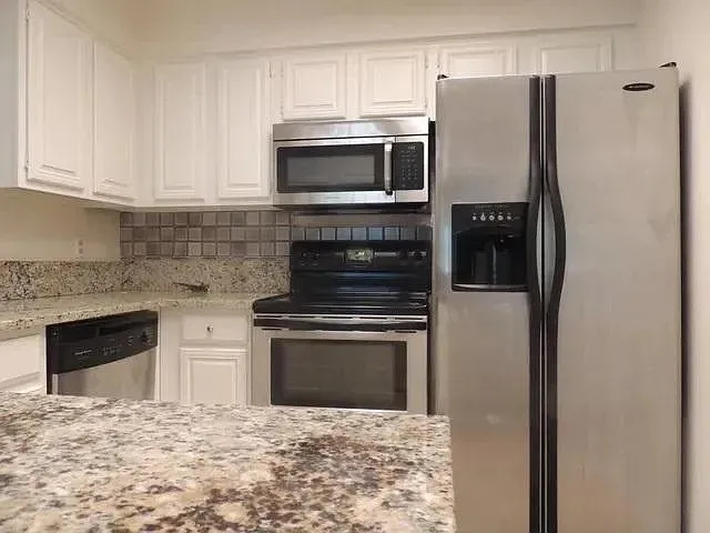 Condominium For Sale in Collin County , 3140 Devonshire Drive 237, Plano, Texas 75075, 1 Bedroom, 1 Bathroom, Garage spaces, 746 Sqft, built in 1983, mls#21386352, Real Estate Agent in Plano, Homes For Sale in Collin county, Homes For Sale in Plano, Realtor in Plano Texas, Real Estate Brokerage Independent Realty Texas, Luminita Cordes Realtor