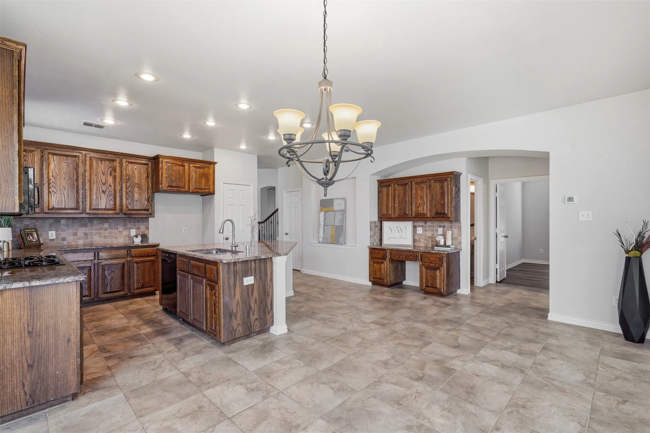 Single Family Residence For Sale in Collin County , 6811 Bendbrook Drive, Frisco, Texas 75035, 4 Bedroom, 4 Bathroom, 2 Garage spaces, 3,053 Sqft, built in 2003, mls#21380192, Real Estate Agent in Frisco, Homes For Sale in Collin county, Homes For Sale in Frisco, Realtor in Frisco Texas, Real Estate Brokerage Independent Realty Texas, Luminita Cordes Realtor