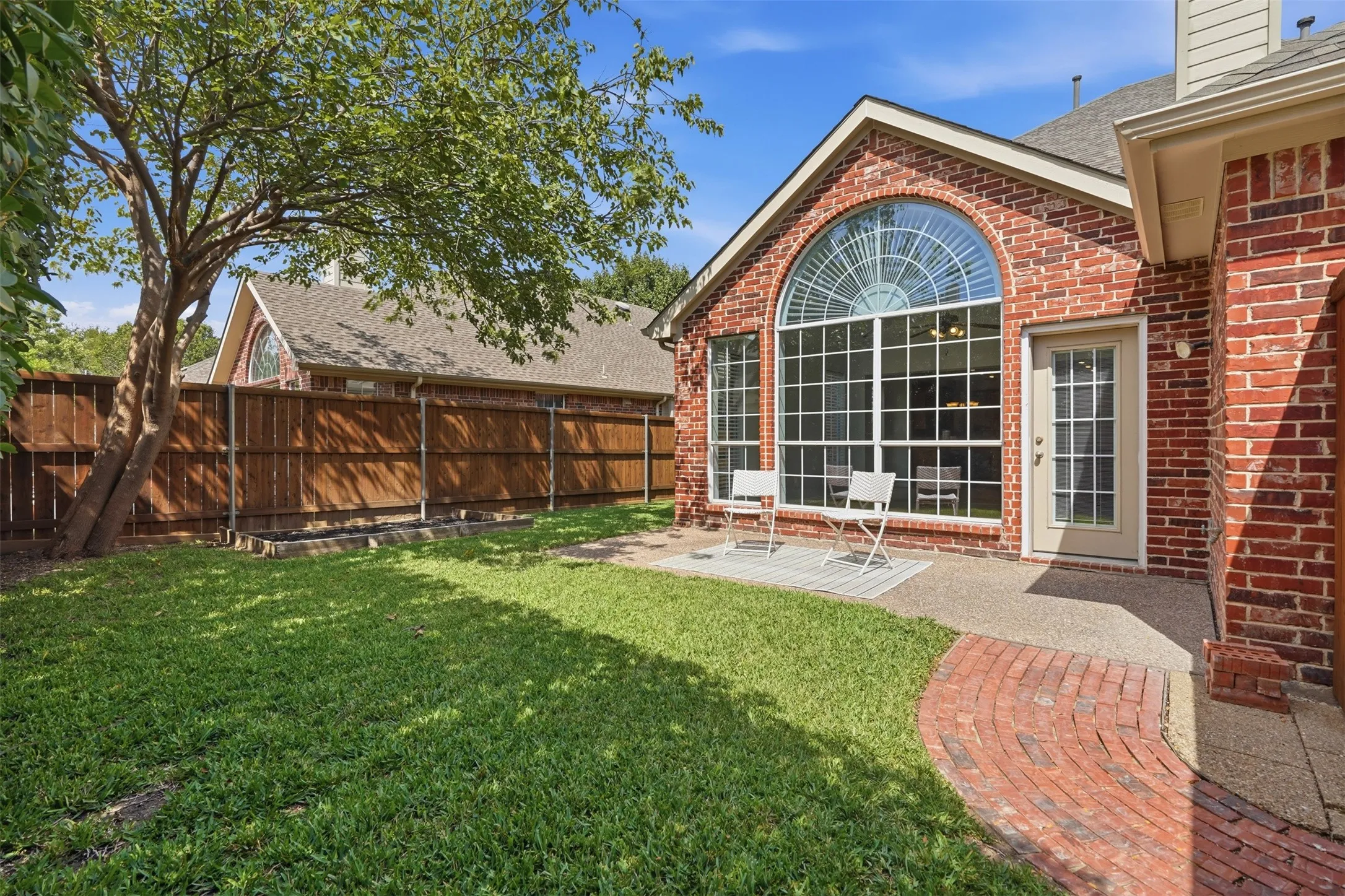 Single Family Residence For Sale in Collin County , 6811 Bendbrook Drive, Frisco, Texas 75035, 4 Bedroom, 4 Bathroom, 2 Garage spaces, 3,053 Sqft, built in 2003, mls#21380192, Real Estate Agent in Frisco, Homes For Sale in Collin county, Homes For Sale in Frisco, Realtor in Frisco Texas, Real Estate Brokerage Independent Realty Texas, Luminita Cordes Realtor