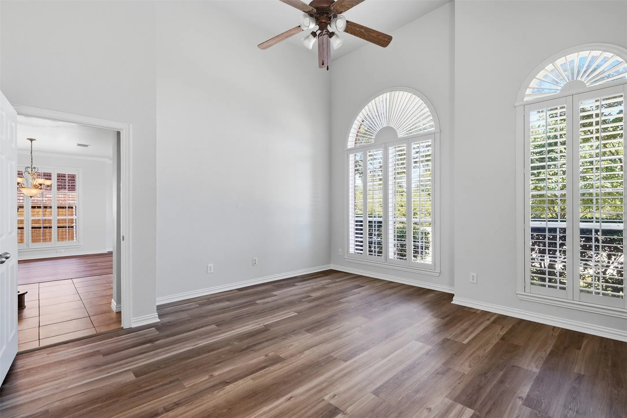 Single Family Residence For Sale in Collin County , 6811 Bendbrook Drive, Frisco, Texas 75035, 4 Bedroom, 4 Bathroom, 2 Garage spaces, 3,053 Sqft, built in 2003, mls#21380192, Real Estate Agent in Frisco, Homes For Sale in Collin county, Homes For Sale in Frisco, Realtor in Frisco Texas, Real Estate Brokerage Independent Realty Texas, Luminita Cordes Realtor