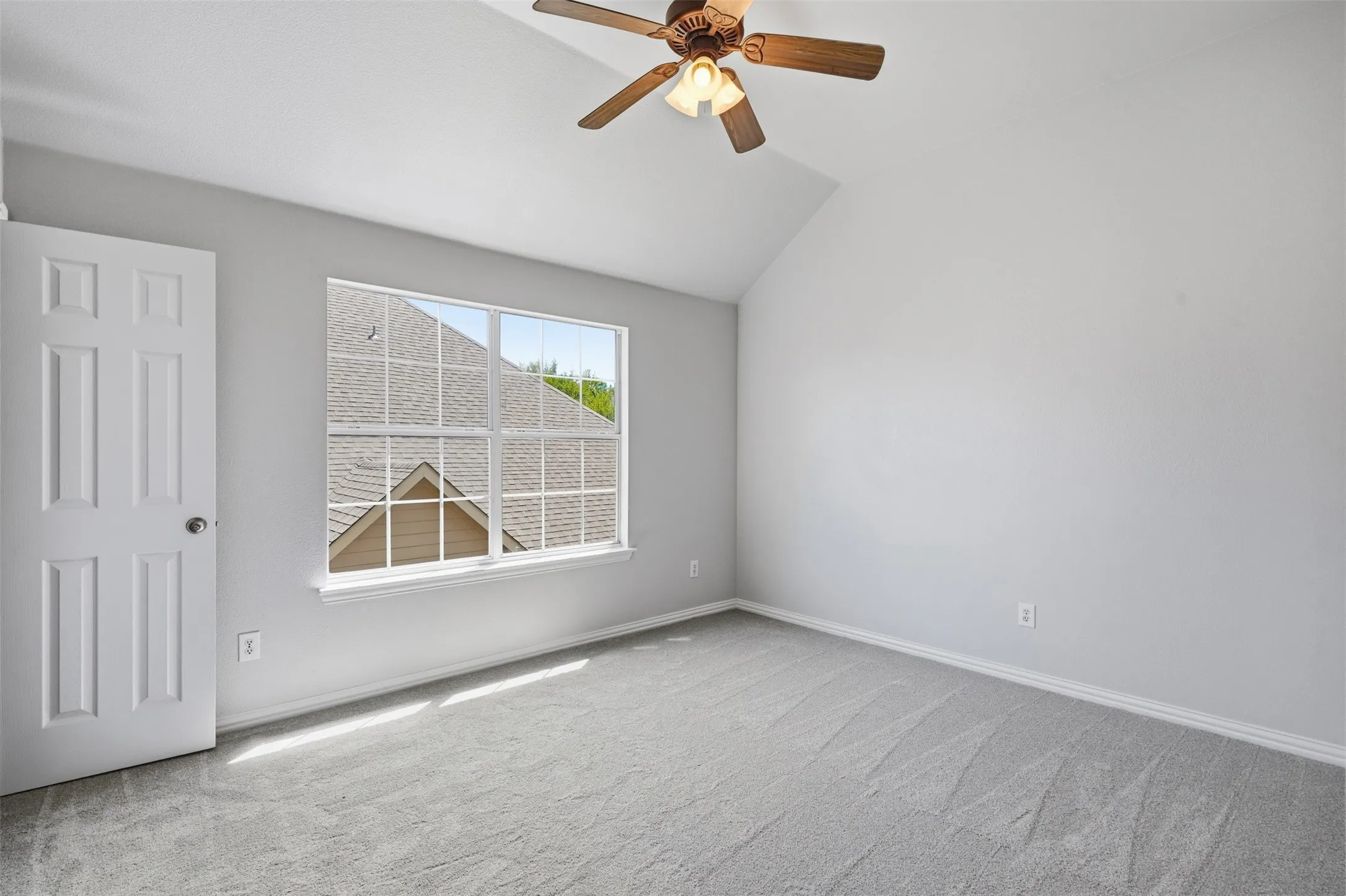 Single Family Residence For Sale in Collin County , 6811 Bendbrook Drive, Frisco, Texas 75035, 4 Bedroom, 4 Bathroom, 2 Garage spaces, 3,053 Sqft, built in 2003, mls#21380192, Real Estate Agent in Frisco, Homes For Sale in Collin county, Homes For Sale in Frisco, Realtor in Frisco Texas, Real Estate Brokerage Independent Realty Texas, Luminita Cordes Realtor