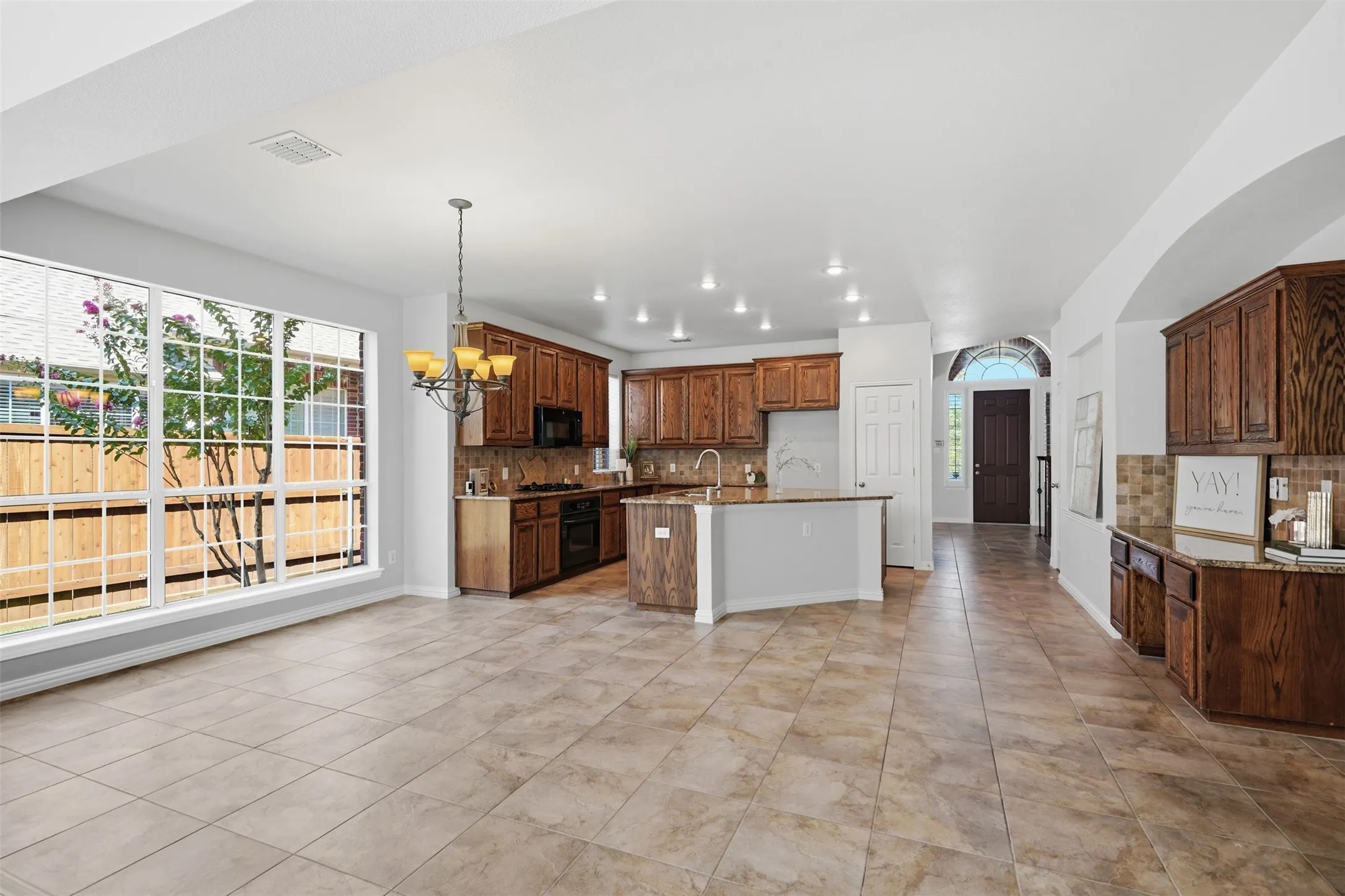 Single Family Residence For Sale in Collin County , 6811 Bendbrook Drive, Frisco, Texas 75035, 4 Bedroom, 4 Bathroom, 2 Garage spaces, 3,053 Sqft, built in 2003, mls#21380192, Real Estate Agent in Frisco, Homes For Sale in Collin county, Homes For Sale in Frisco, Realtor in Frisco Texas, Real Estate Brokerage Independent Realty Texas, Luminita Cordes Realtor