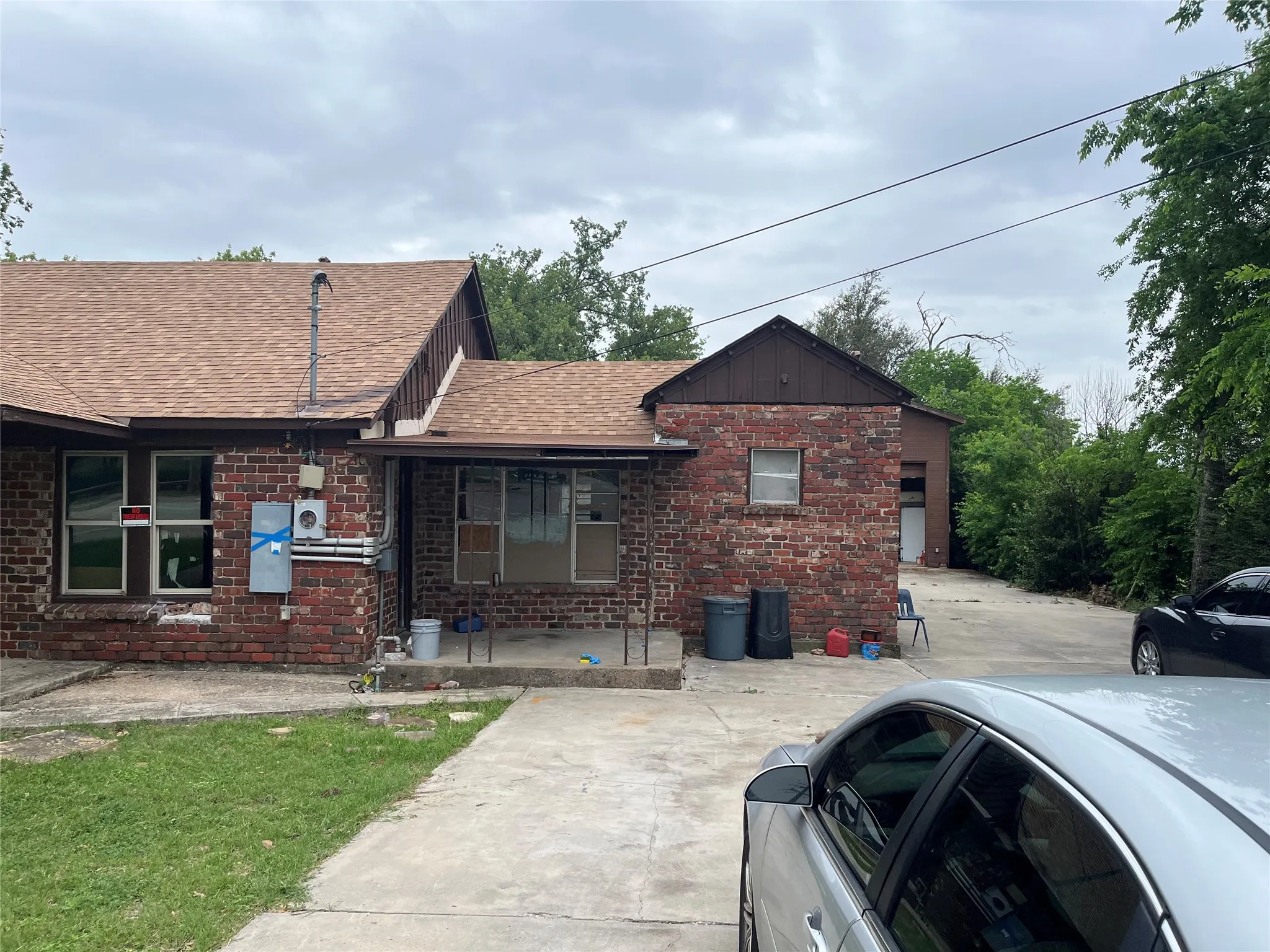 Single Family Residence For Sale in Tarrant County , 6921 Charbonneau Road, Lake Worth, Texas 76135, 3 Bedroom, 2 Bathroom, 1 Garage spaces, 1,800 Sqft, built in 1955, mls#21386350, Real Estate Agent in Lake Worth, Homes For Sale in Tarrant county, Homes For Sale in Lake Worth, Realtor in Lake Worth Texas, Real Estate Brokerage Independent Realty Texas, Luminita Cordes Realtor
