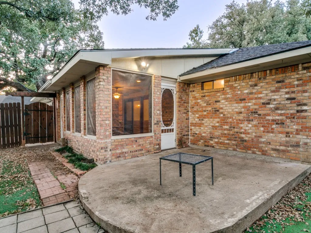 Single Family Residence For Rent in Denton County , 905 Summer Trail, Flower Mound, Texas 75028, 3 Bedroom, 2 Bathroom, 2 Garage spaces, 2,056 Sqft, built in 1983, mls#21386358, Real Estate Agent in Flower Mound, Homes For Rent in Denton county, Homes For Rent in Flower Mound, Realtor in Flower Mound Texas, Real Estate Brokerage Independent Realty Texas, Luminita Cordes Realtor