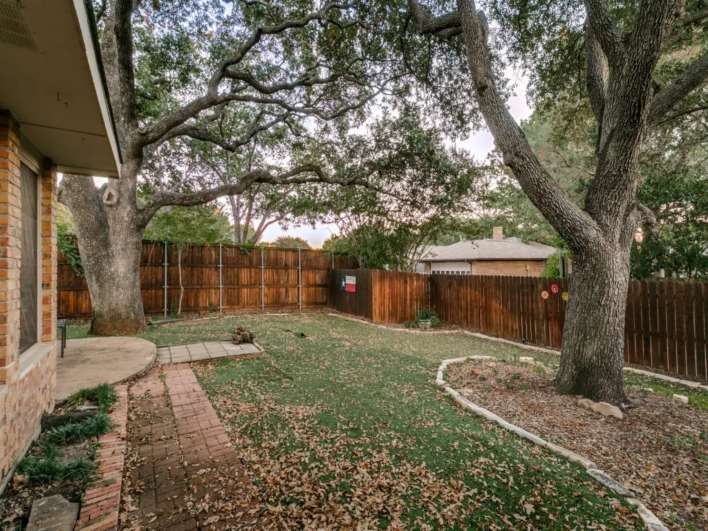 Single Family Residence For Rent in Denton County , 905 Summer Trail, Flower Mound, Texas 75028, 3 Bedroom, 2 Bathroom, 2 Garage spaces, 2,056 Sqft, built in 1983, mls#21386358, Real Estate Agent in Flower Mound, Homes For Rent in Denton county, Homes For Rent in Flower Mound, Realtor in Flower Mound Texas, Real Estate Brokerage Independent Realty Texas, Luminita Cordes Realtor