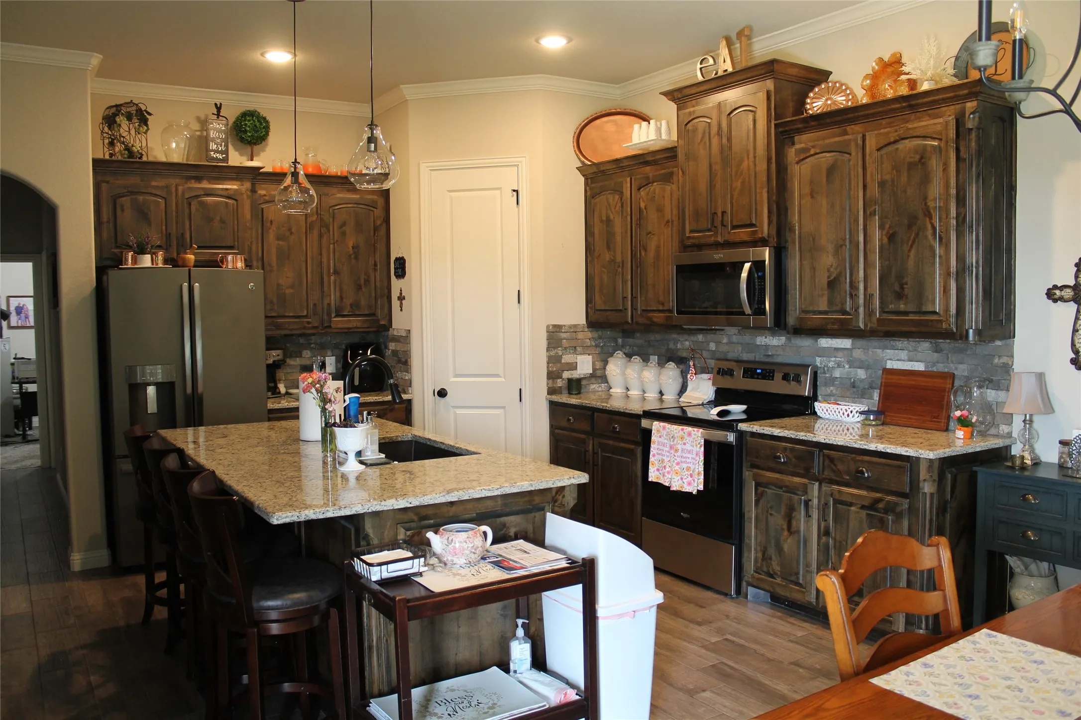 Single Family Residence For Rent in Hood County , 4011 Gallivant Drive, Granbury, Texas 76049, 4 Bedroom, 2 Bathroom, 2 Garage spaces, 2,038 Sqft, built in 2021, mls#21386372, Real Estate Agent in Granbury, Homes For Rent in Hood county, Homes For Rent in Granbury, Realtor in Granbury Texas, Real Estate Brokerage Independent Realty Texas, Luminita Cordes Realtor