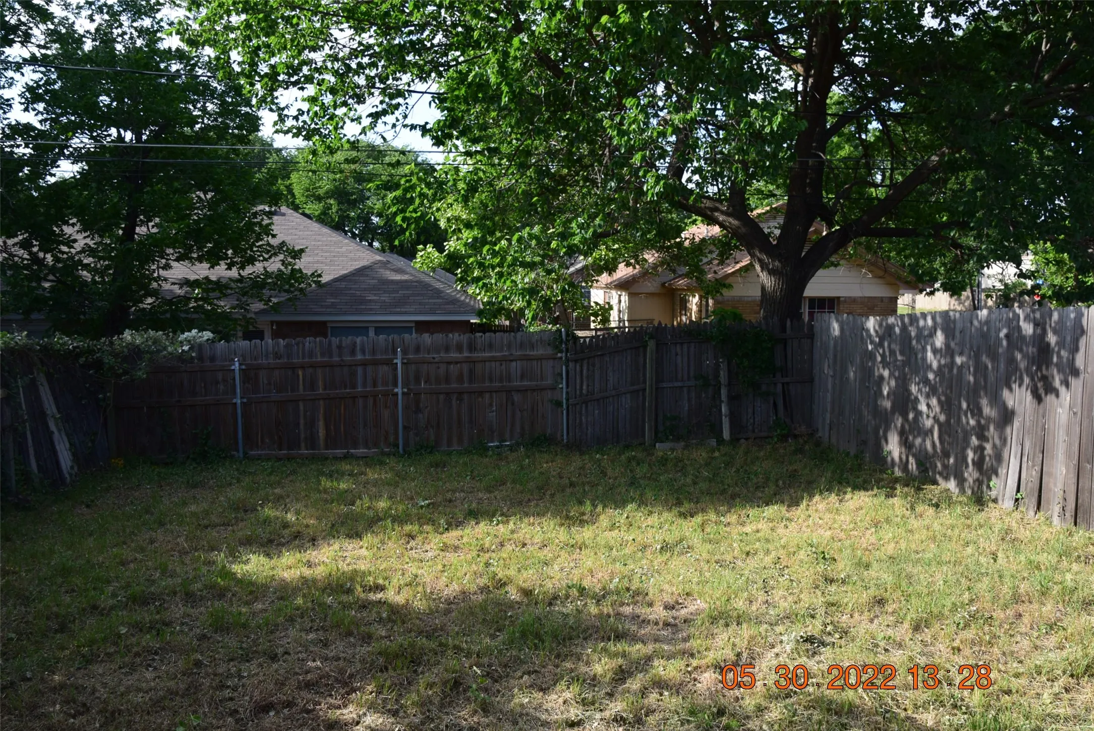 Duplex For Rent in Tarrant County , 1705 Patricia Street, Arlington, Texas 76012, 2 Bedroom, 1 Bathroom, Garage spaces, 778 Sqft, built in 1982, mls#21386373, Real Estate Agent in Arlington, Homes For Rent in Tarrant county, Homes For Rent in Arlington, Realtor in Arlington Texas, Real Estate Brokerage Independent Realty Texas, Luminita Cordes Realtor