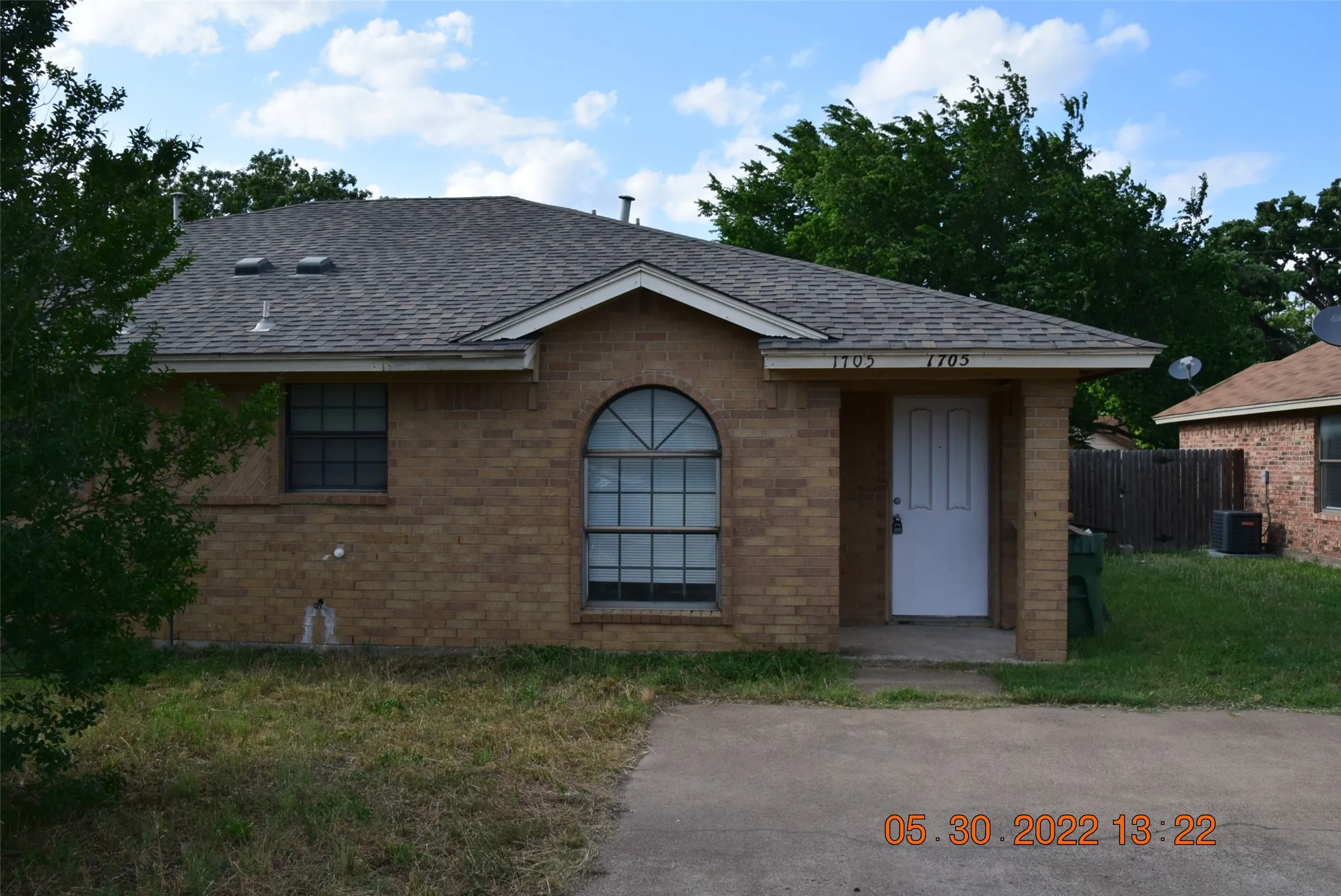 Duplex For Rent in Tarrant County , 1705 Patricia Street, Arlington, Texas 76012, 2 Bedroom, 1 Bathroom, Garage spaces, 778 Sqft, built in 1982, mls#21386373, Real Estate Agent in Arlington, Homes For Rent in Tarrant county, Homes For Rent in Arlington, Realtor in Arlington Texas, Real Estate Brokerage Independent Realty Texas, Luminita Cordes Realtor