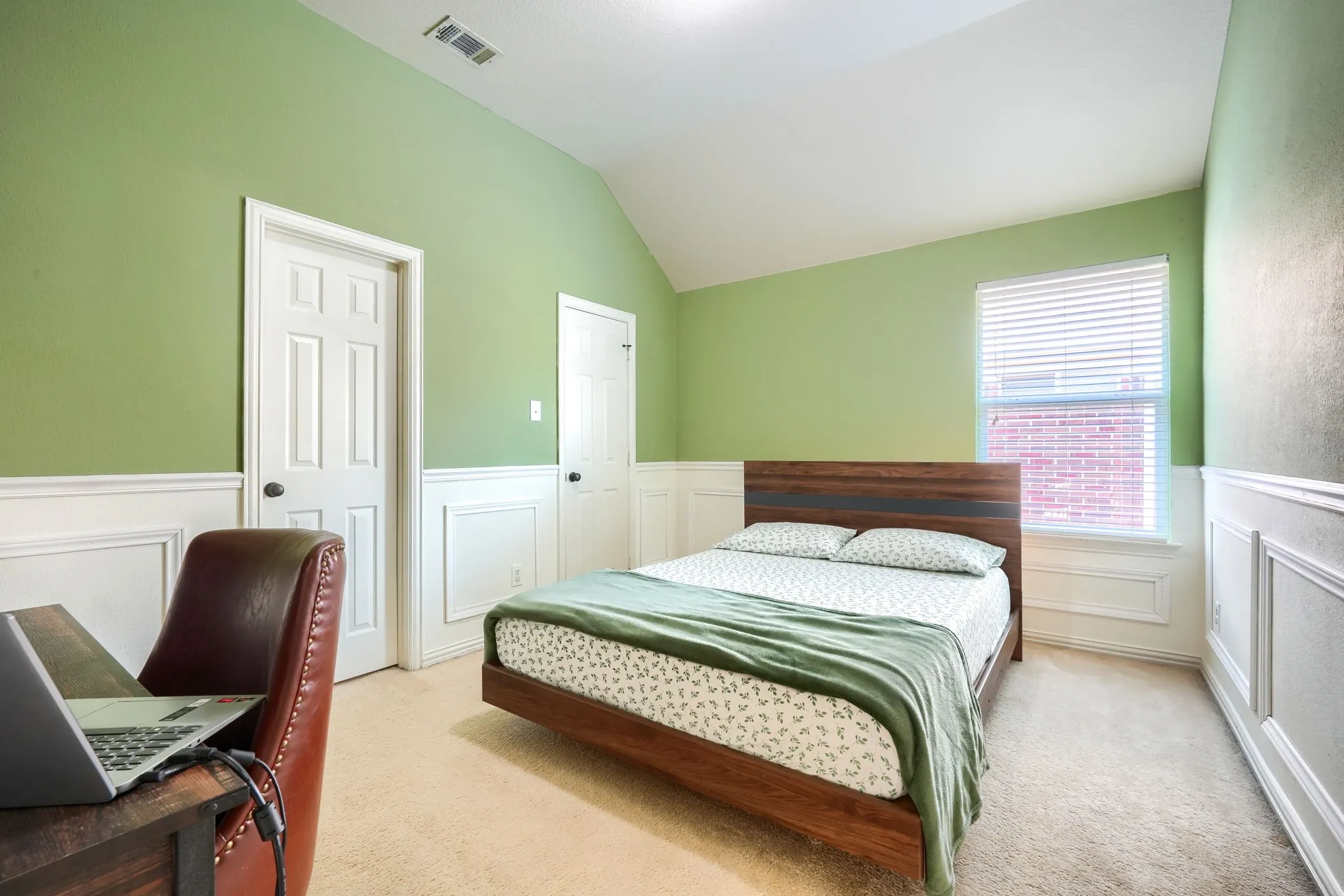 Single Family Residence For Rent in Collin County , 10510 Toffenham Drive, Frisco, Texas 75035, 4 Bedroom, 4 Bathroom, 2 Garage spaces, 3,823 Sqft, built in 2010, mls#21386377, Real Estate Agent in Frisco, Homes For Rent in Collin county, Homes For Rent in Frisco, Realtor in Frisco Texas, Real Estate Brokerage Independent Realty Texas, Luminita Cordes Realtor