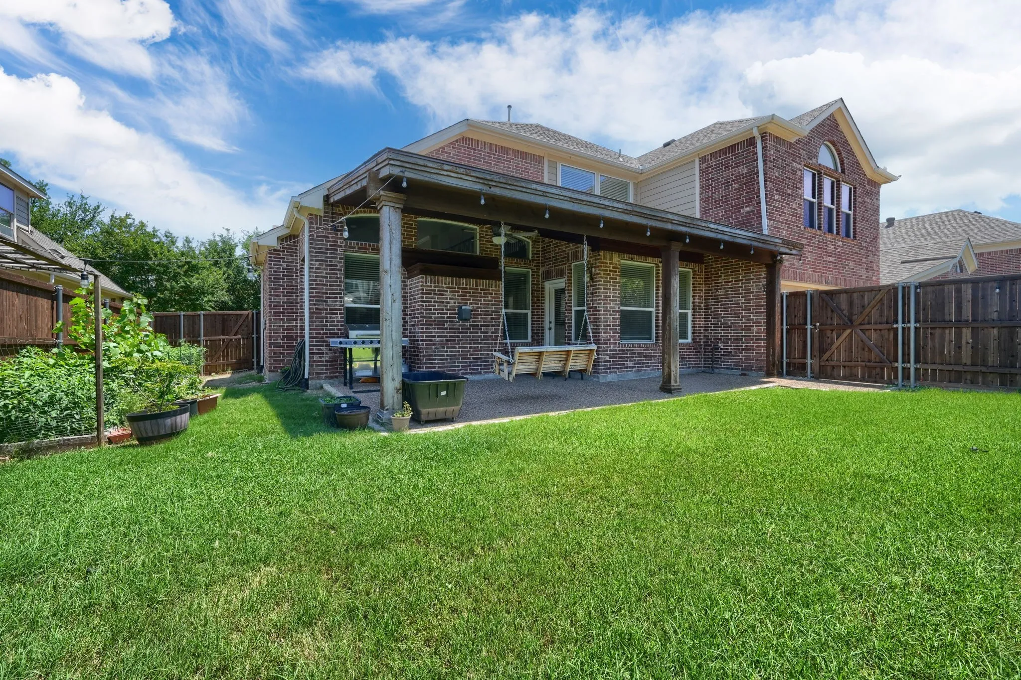 Single Family Residence For Rent in Collin County , 10510 Toffenham Drive, Frisco, Texas 75035, 4 Bedroom, 4 Bathroom, 2 Garage spaces, 3,823 Sqft, built in 2010, mls#21386377, Real Estate Agent in Frisco, Homes For Rent in Collin county, Homes For Rent in Frisco, Realtor in Frisco Texas, Real Estate Brokerage Independent Realty Texas, Luminita Cordes Realtor
