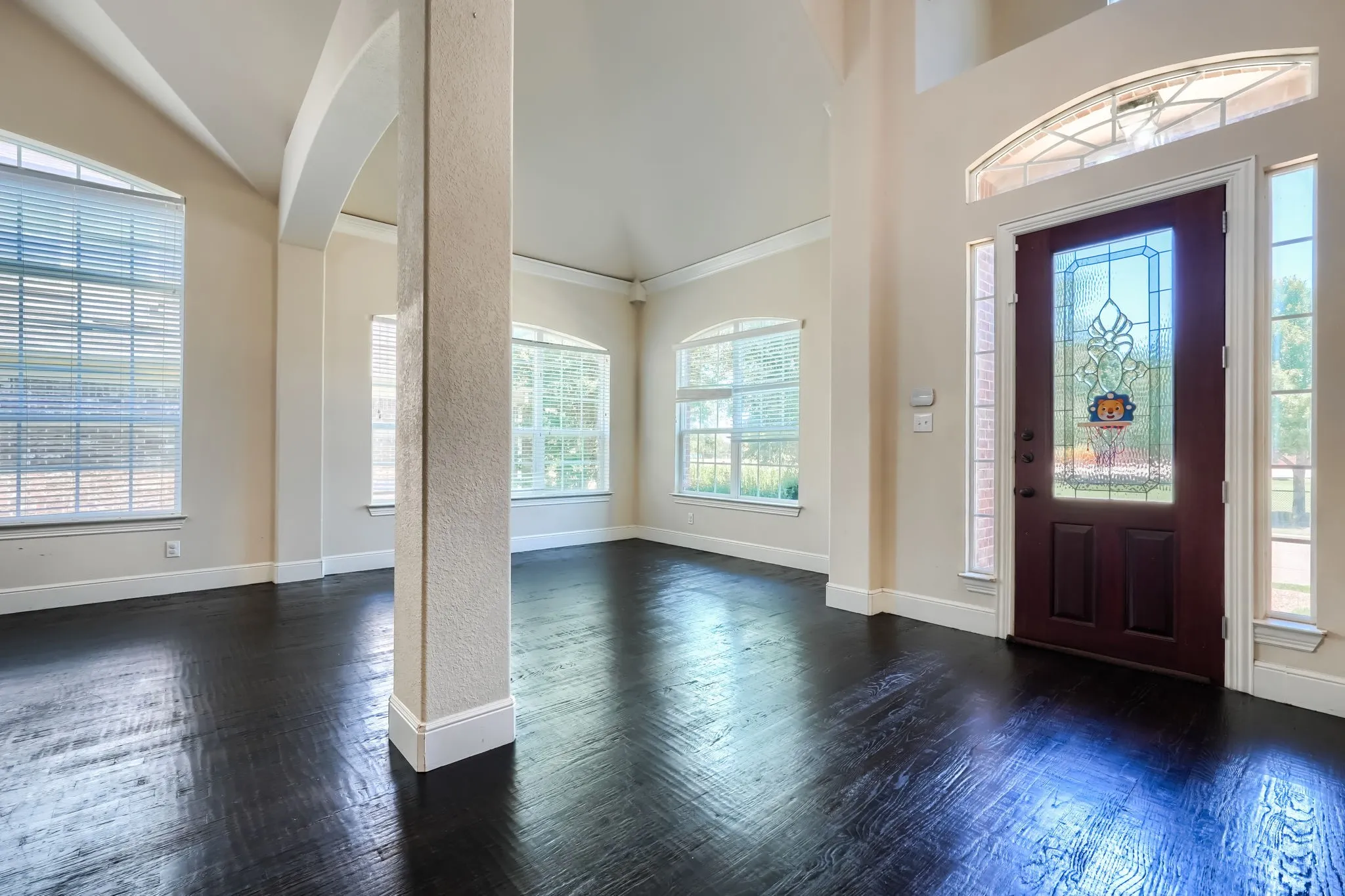 Single Family Residence For Rent in Collin County , 10510 Toffenham Drive, Frisco, Texas 75035, 4 Bedroom, 4 Bathroom, 2 Garage spaces, 3,823 Sqft, built in 2010, mls#21386377, Real Estate Agent in Frisco, Homes For Rent in Collin county, Homes For Rent in Frisco, Realtor in Frisco Texas, Real Estate Brokerage Independent Realty Texas, Luminita Cordes Realtor