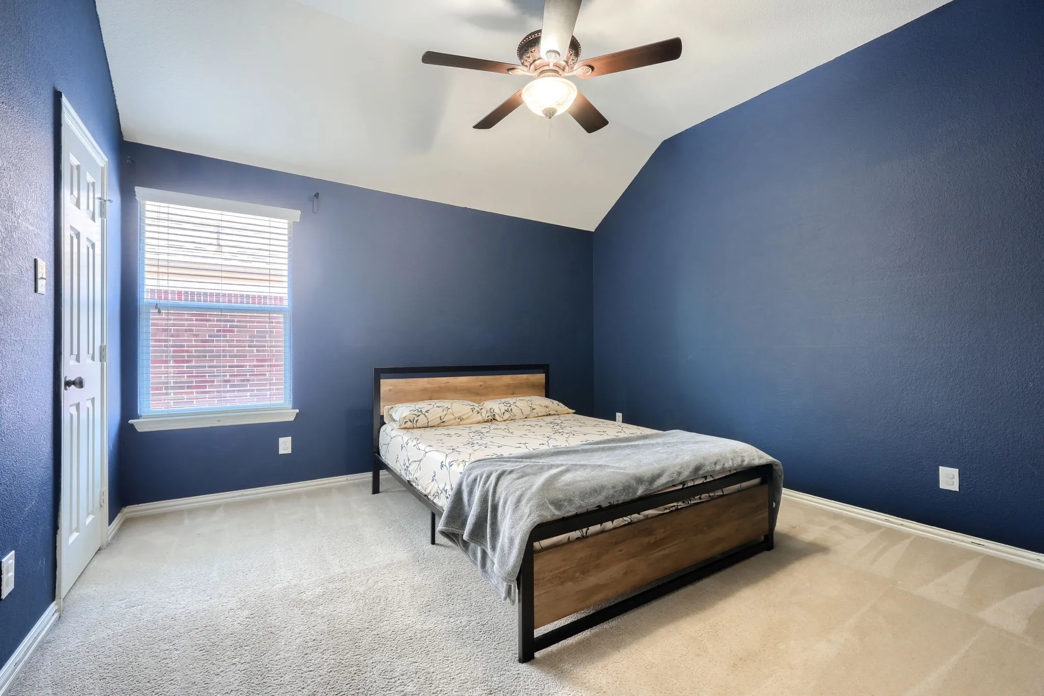 Single Family Residence For Rent in Collin County , 10510 Toffenham Drive, Frisco, Texas 75035, 4 Bedroom, 4 Bathroom, 2 Garage spaces, 3,823 Sqft, built in 2010, mls#21386377, Real Estate Agent in Frisco, Homes For Rent in Collin county, Homes For Rent in Frisco, Realtor in Frisco Texas, Real Estate Brokerage Independent Realty Texas, Luminita Cordes Realtor