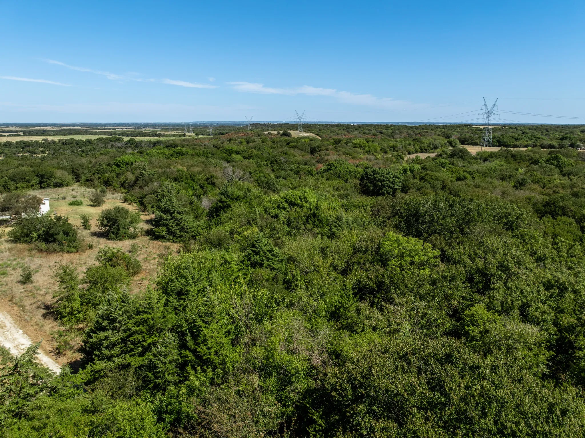 Manufactured Home For Sale in Hill County , 275 Hill County Road 4431, Itasca, Texas 76055, 3 Bedroom, 2 Bathroom, 4 Garage spaces, 1,520 Sqft, built in 1982, mls#21382477, Real Estate Agent in Itasca, Homes For Sale in Hill county, Homes For Sale in Itasca, Realtor in Itasca Texas, Real Estate Brokerage Independent Realty Texas, Luminita Cordes Realtor