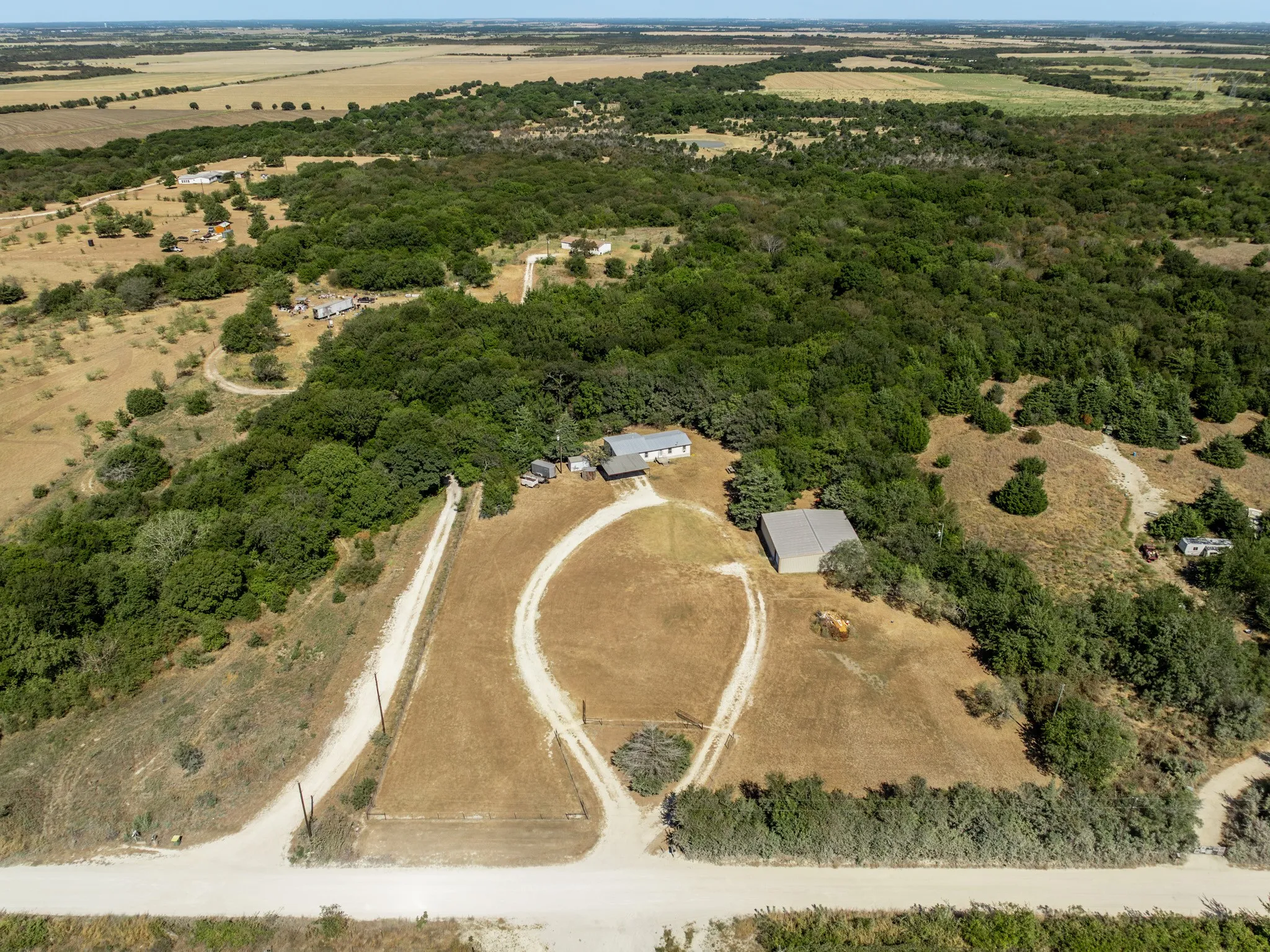 Manufactured Home For Sale in Hill County , 275 Hill County Road 4431, Itasca, Texas 76055, 3 Bedroom, 2 Bathroom, 4 Garage spaces, 1,520 Sqft, built in 1982, mls#21382477, Real Estate Agent in Itasca, Homes For Sale in Hill county, Homes For Sale in Itasca, Realtor in Itasca Texas, Real Estate Brokerage Independent Realty Texas, Luminita Cordes Realtor