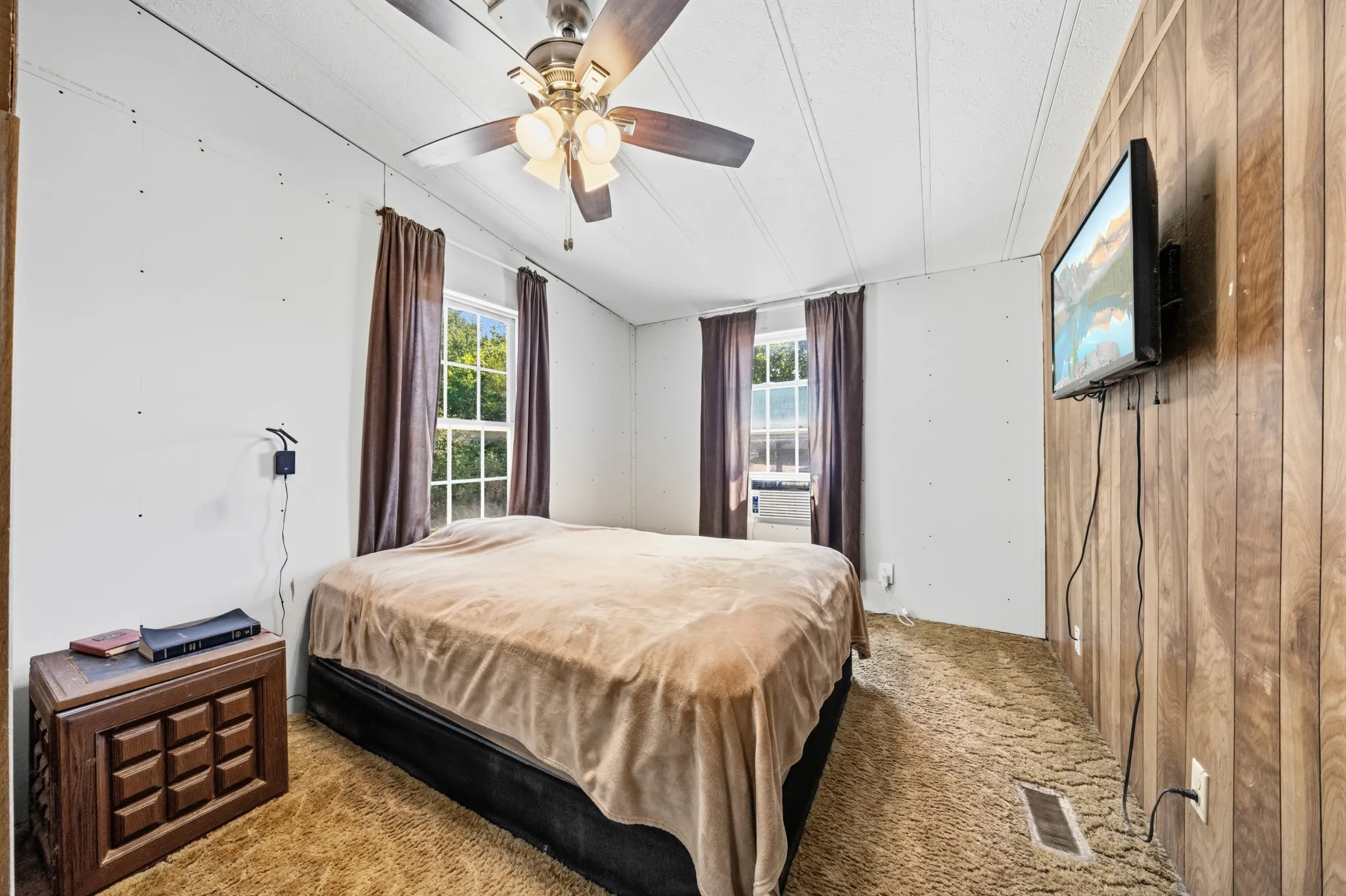 Manufactured Home For Sale in Hill County , 275 Hill County Road 4431, Itasca, Texas 76055, 3 Bedroom, 2 Bathroom, 4 Garage spaces, 1,520 Sqft, built in 1982, mls#21382477, Real Estate Agent in Itasca, Homes For Sale in Hill county, Homes For Sale in Itasca, Realtor in Itasca Texas, Real Estate Brokerage Independent Realty Texas, Luminita Cordes Realtor