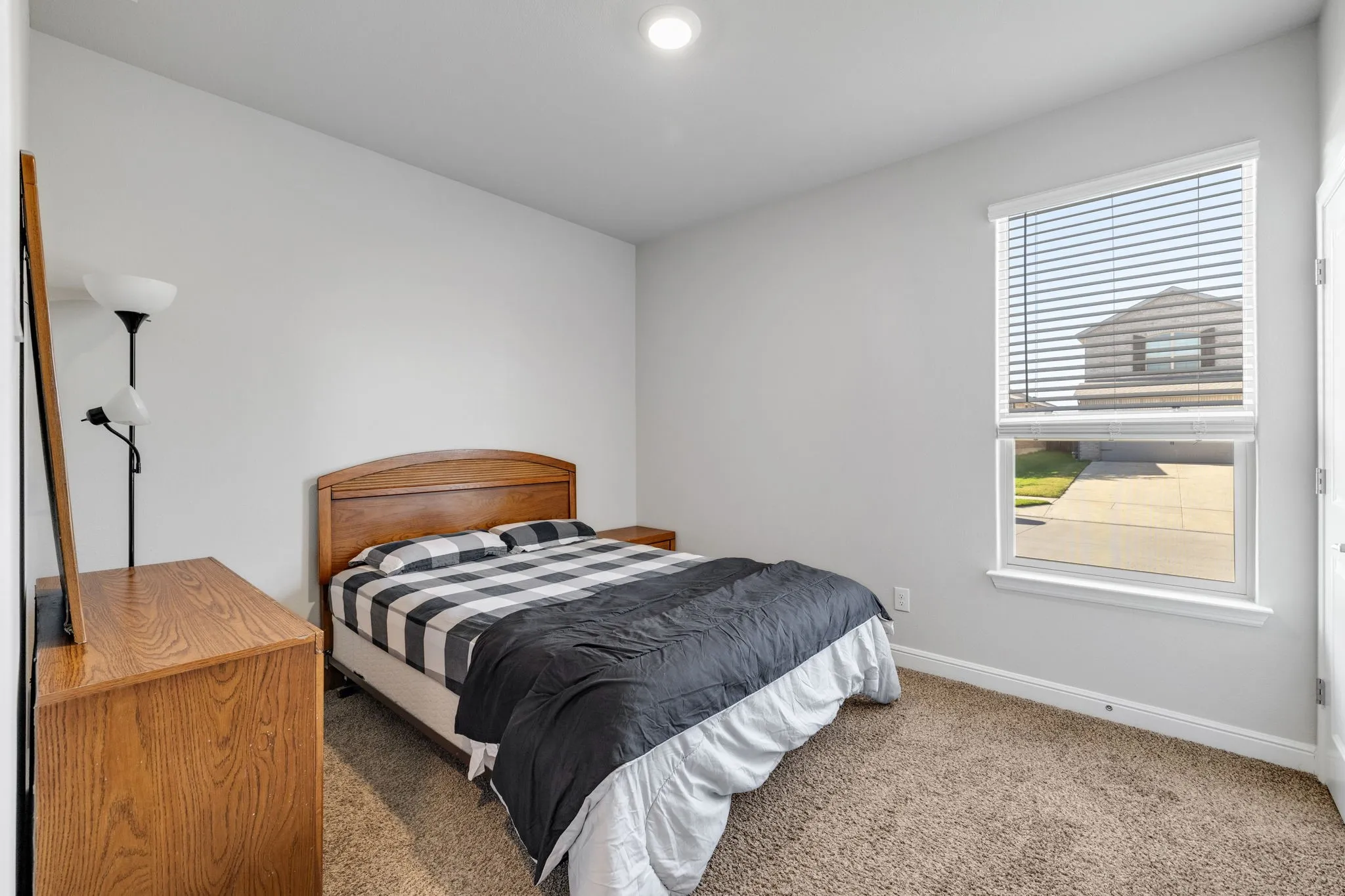 Single Family Residence For Rent in Wise County , 14633 Caelum Drive, Haslet, Texas 76052, 4 Bedroom, 2 Bathroom, 2 Garage spaces, 2,189 Sqft, built in 2023, mls#21386101, Real Estate Agent in Haslet, Homes For Rent in Wise county, Homes For Rent in Haslet, Realtor in Haslet Texas, Real Estate Brokerage Independent Realty Texas, Luminita Cordes Realtor