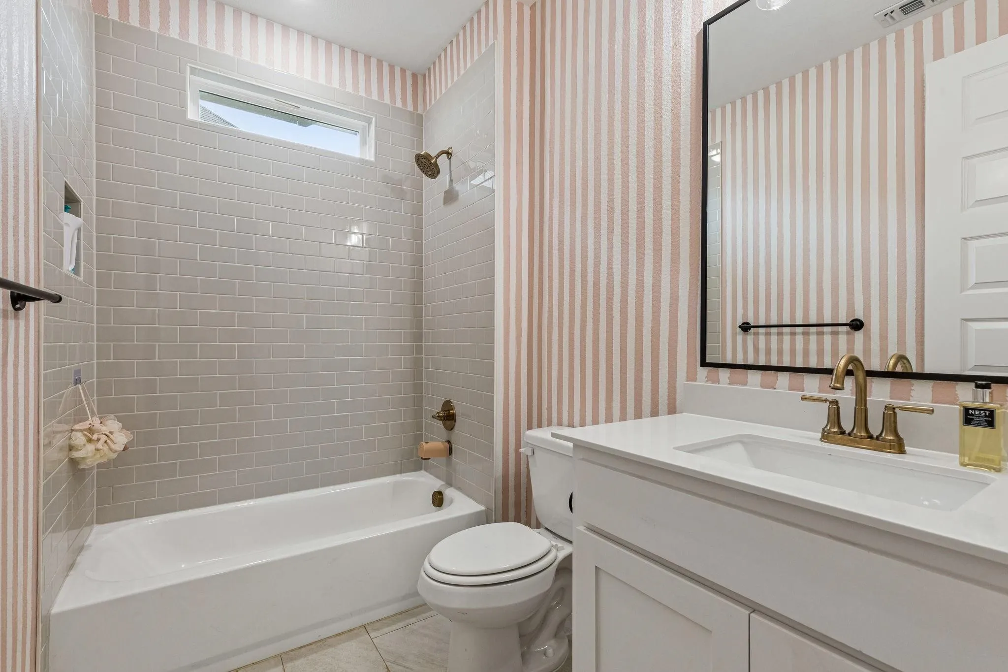 Single Family Residence For Rent in Parker County , 217 Observation Drive N, Aledo, Texas 76008, 4 Bedroom, 3 Bathroom, 2 Garage spaces, 2,386 Sqft, built in 2023, mls#21385798, Real Estate Agent in Aledo, Homes For Rent in Parker county, Homes For Rent in Aledo, Realtor in Aledo Texas, Real Estate Brokerage Independent Realty Texas, Luminita Cordes Realtor