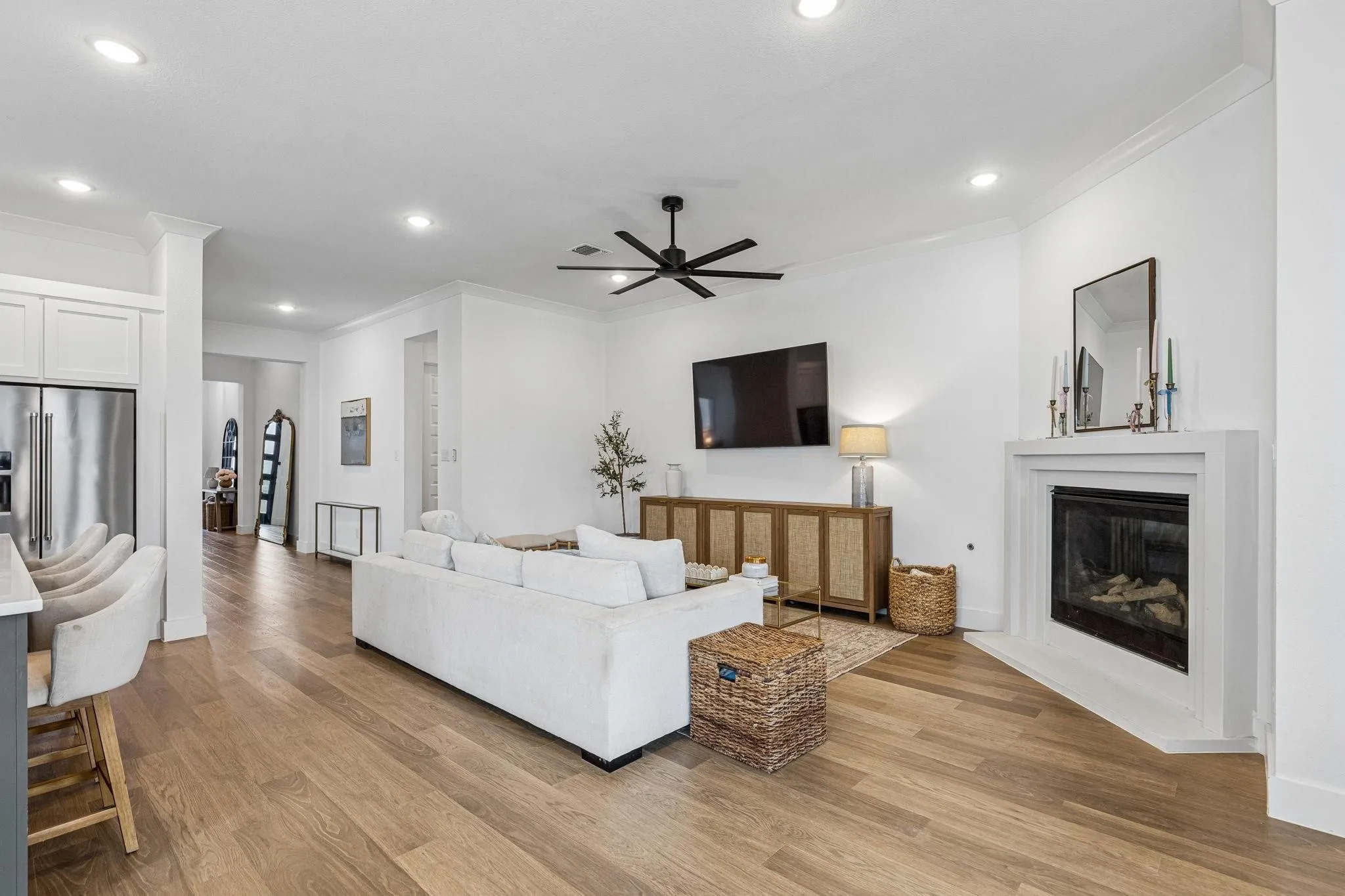 Single Family Residence For Rent in Parker County , 217 Observation Drive N, Aledo, Texas 76008, 4 Bedroom, 3 Bathroom, 2 Garage spaces, 2,386 Sqft, built in 2023, mls#21385798, Real Estate Agent in Aledo, Homes For Rent in Parker county, Homes For Rent in Aledo, Realtor in Aledo Texas, Real Estate Brokerage Independent Realty Texas, Luminita Cordes Realtor