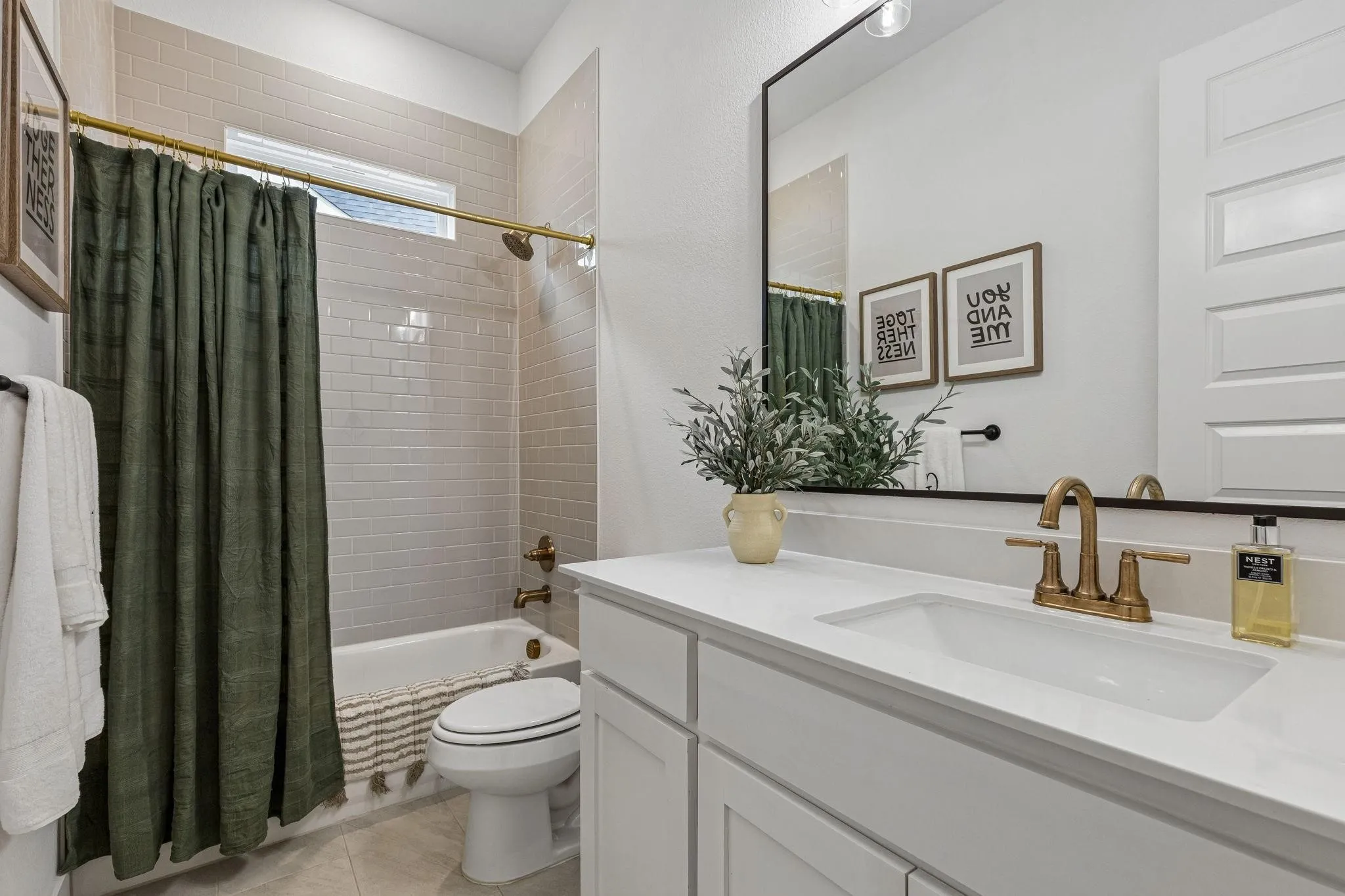 Single Family Residence For Rent in Parker County , 217 Observation Drive N, Aledo, Texas 76008, 4 Bedroom, 3 Bathroom, 2 Garage spaces, 2,386 Sqft, built in 2023, mls#21385798, Real Estate Agent in Aledo, Homes For Rent in Parker county, Homes For Rent in Aledo, Realtor in Aledo Texas, Real Estate Brokerage Independent Realty Texas, Luminita Cordes Realtor