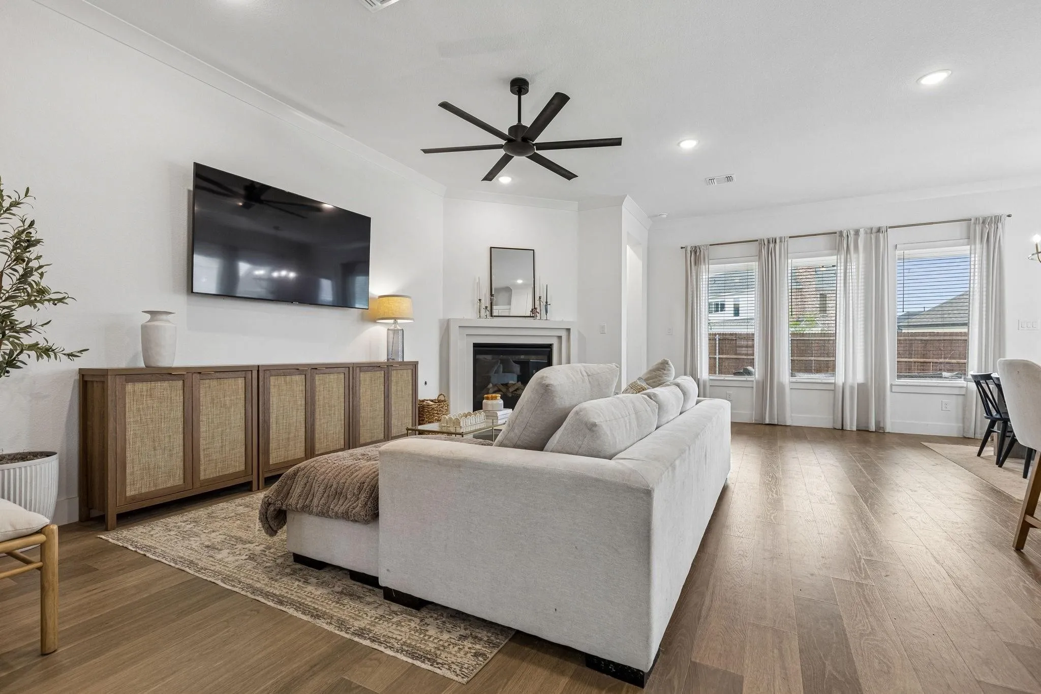 Single Family Residence For Rent in Parker County , 217 Observation Drive N, Aledo, Texas 76008, 4 Bedroom, 3 Bathroom, 2 Garage spaces, 2,386 Sqft, built in 2023, mls#21385798, Real Estate Agent in Aledo, Homes For Rent in Parker county, Homes For Rent in Aledo, Realtor in Aledo Texas, Real Estate Brokerage Independent Realty Texas, Luminita Cordes Realtor