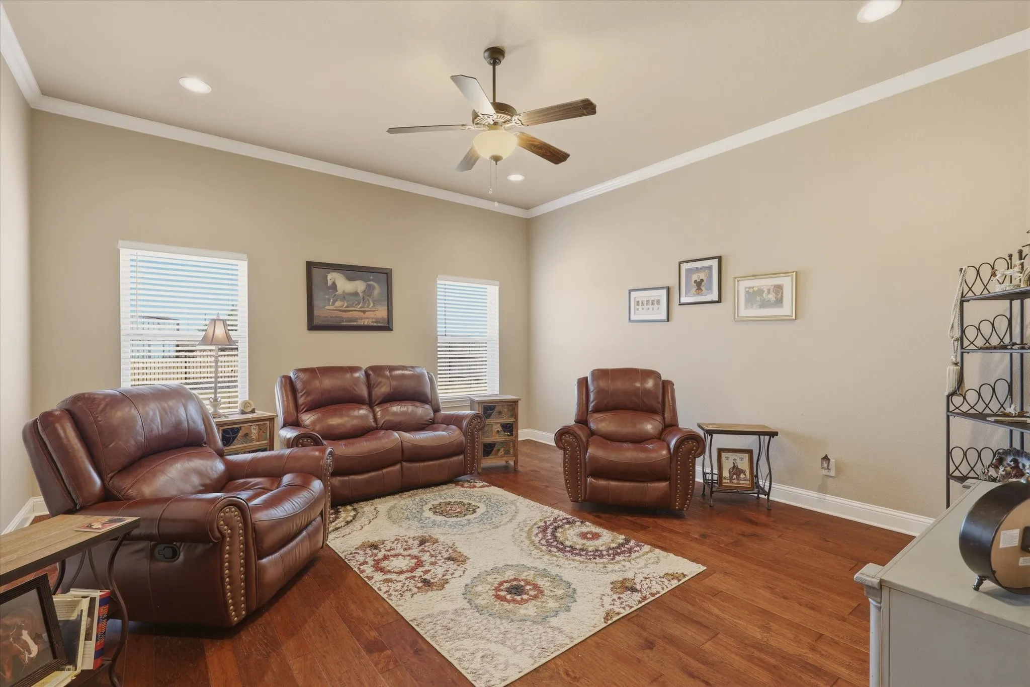 Single Family Residence For Sale in Wise County , 453 Kincannon Lane, Rhome, Texas 76078, 3 Bedroom, 3 Bathroom, 3 Garage spaces, 2,834 Sqft, built in 2016, mls#21385896, Real Estate Agent in Rhome, Homes For Sale in Wise county, Homes For Sale in Rhome, Realtor in Rhome Texas, Real Estate Brokerage Independent Realty Texas, Luminita Cordes Realtor